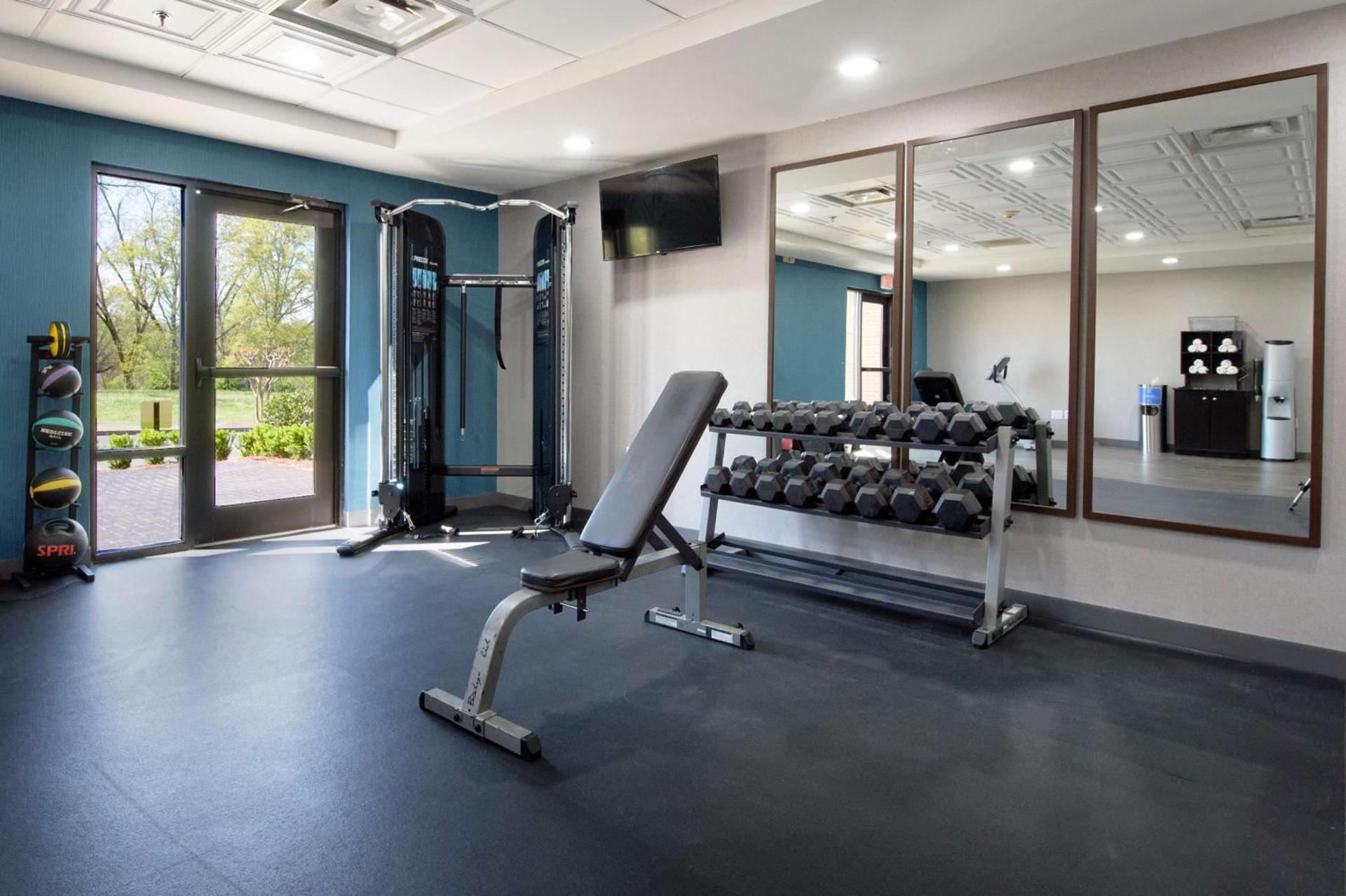 Hampton Inn Fayetteville photo 10