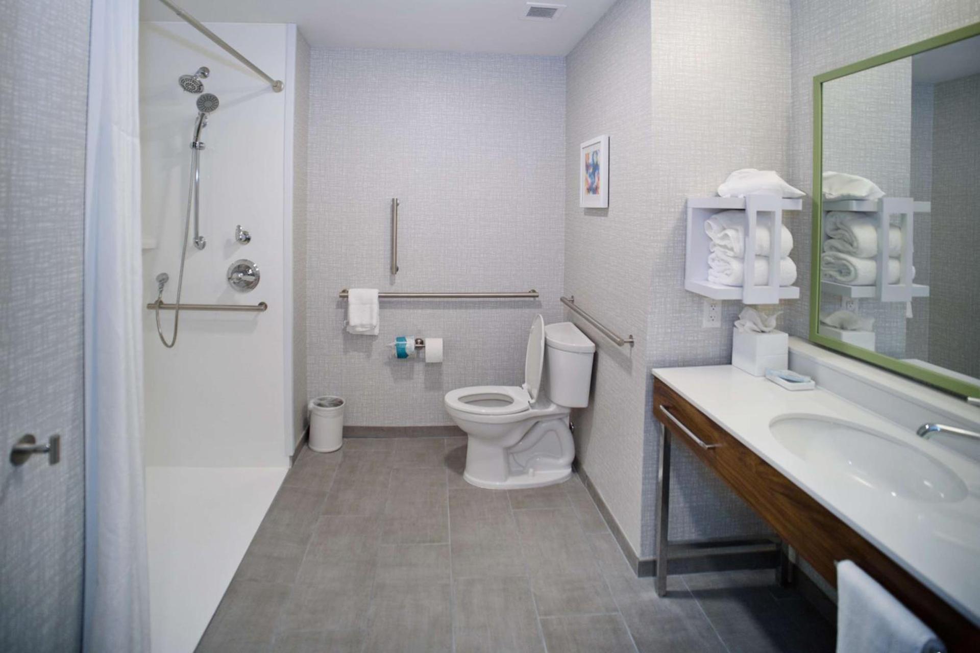 Hampton Inn Fayetteville photo 12