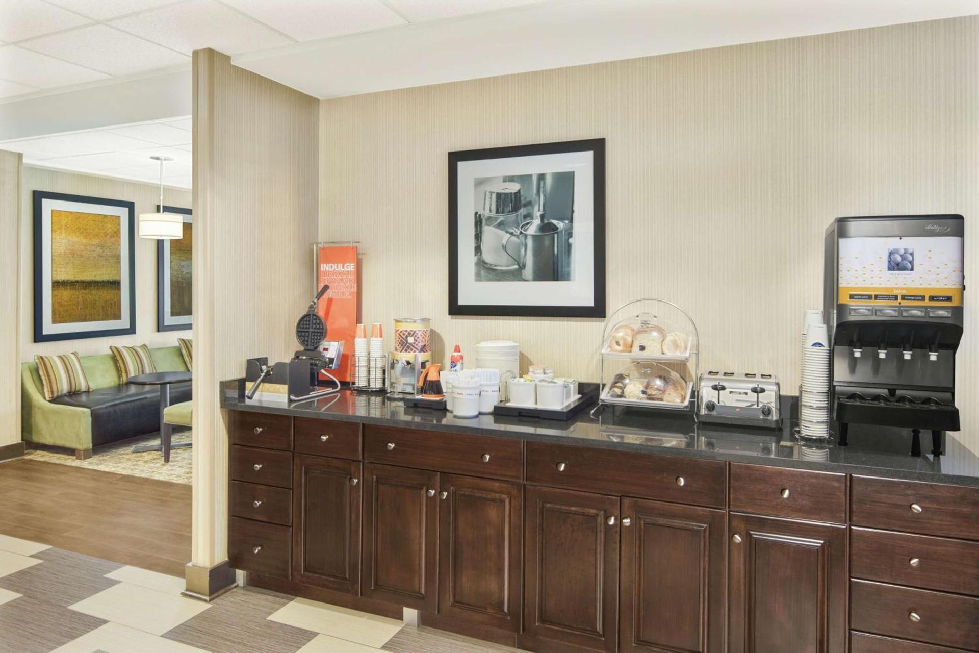 Hampton Inn Thomasville photo 9