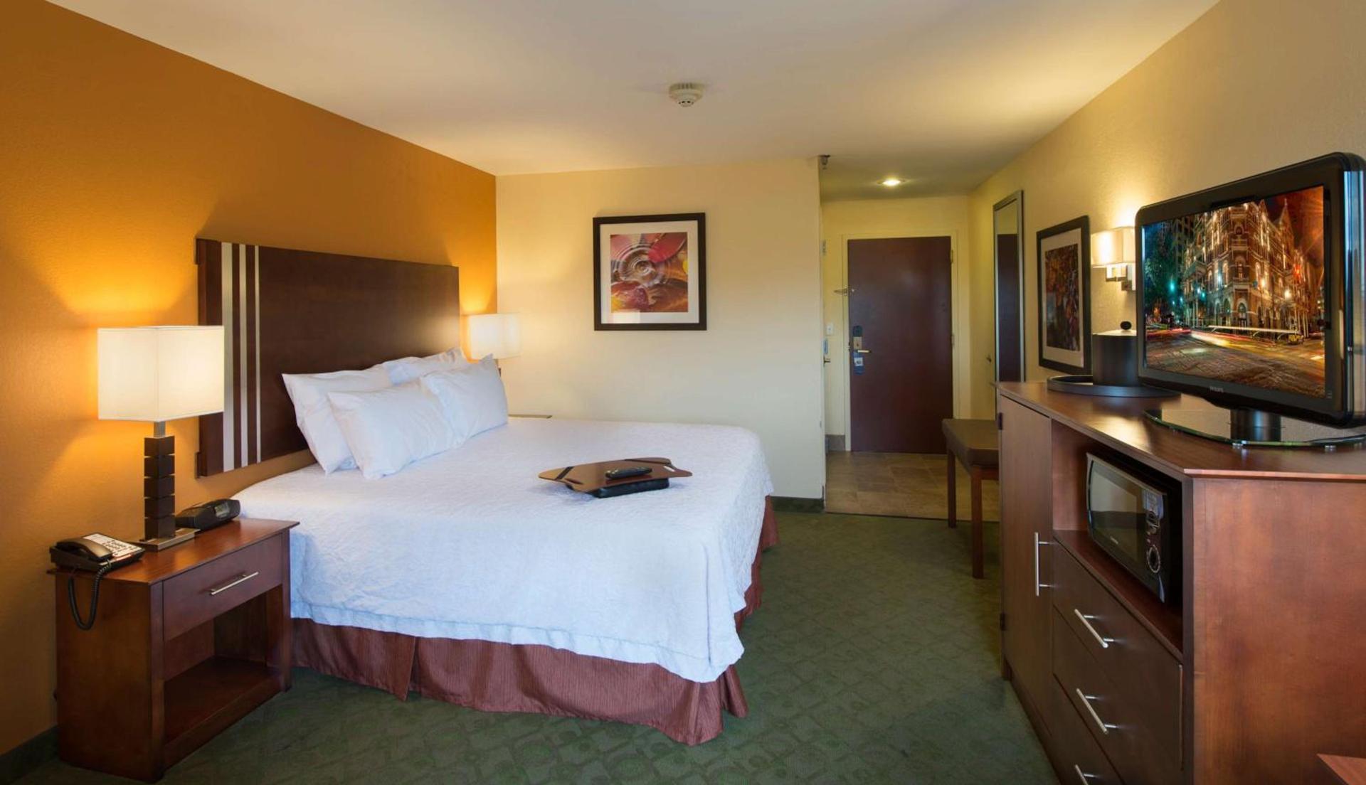 Hampton Inn Cornelia photo 9