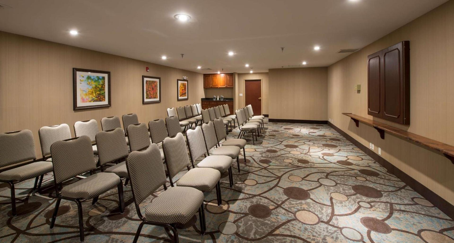 Hampton Inn Cornelia photo 19