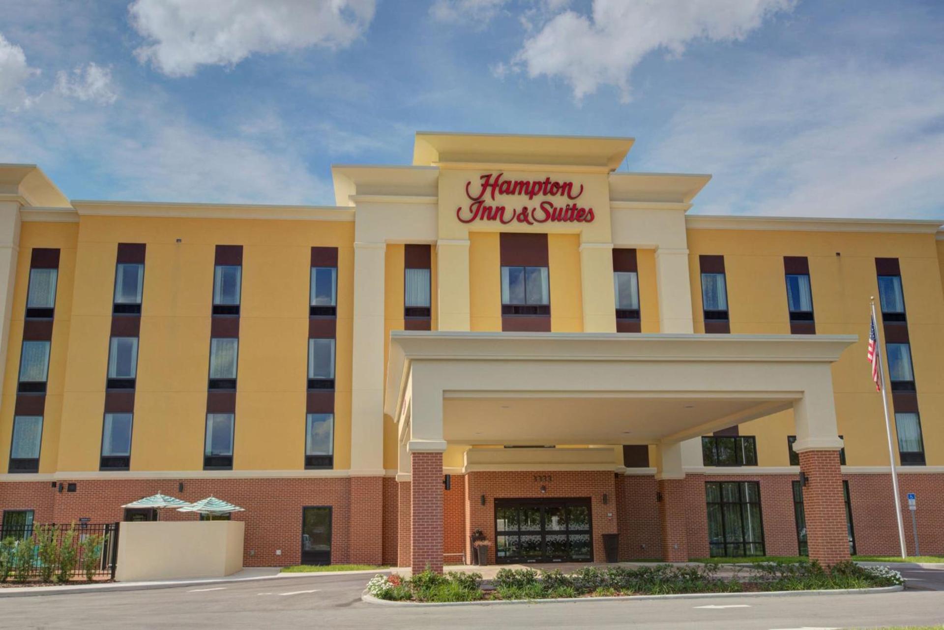 Hampton Inn & Suites by Hilton Tampa Busch Gardens Area photo 1