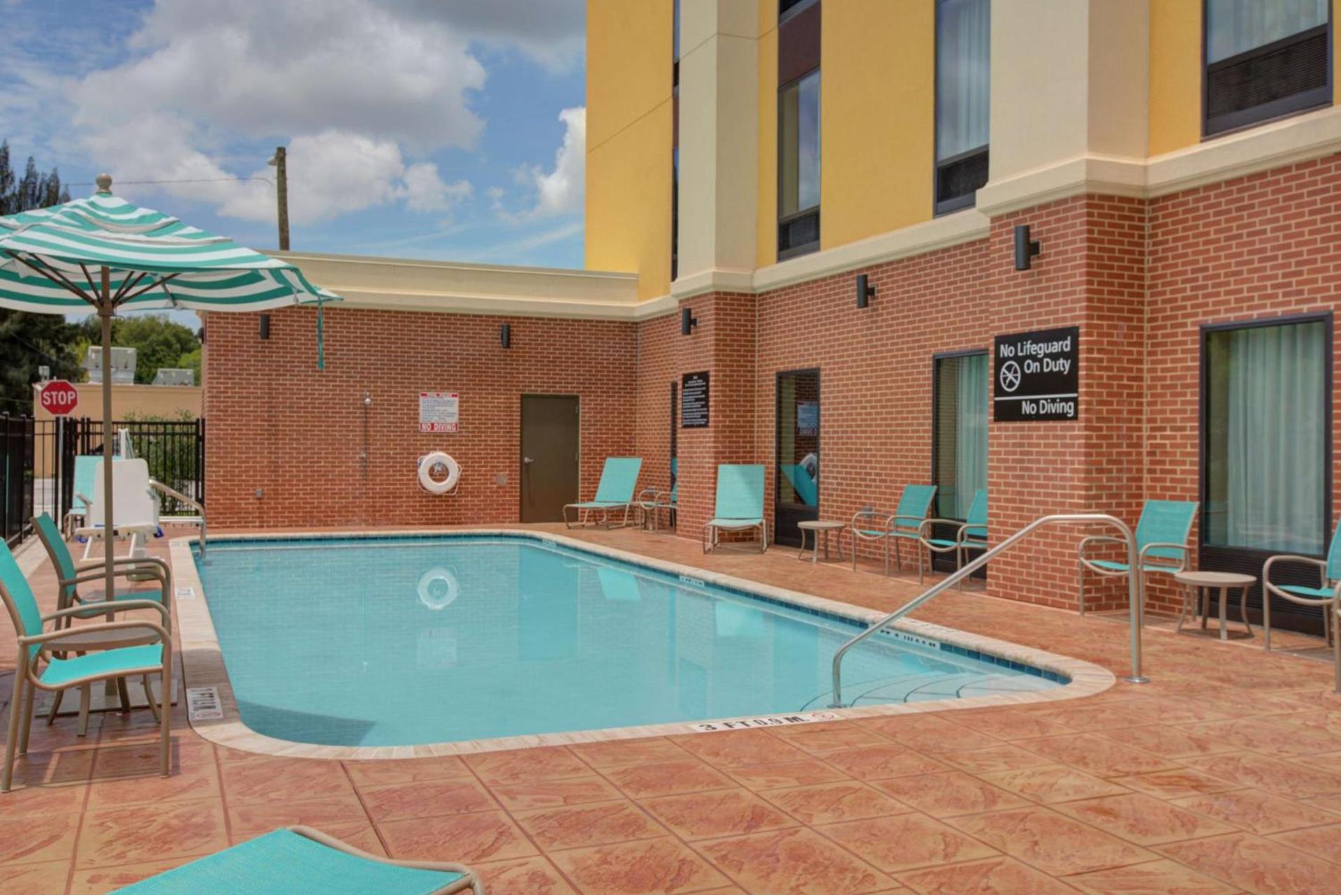 Hampton Inn & Suites by Hilton Tampa Busch Gardens Area photo 17