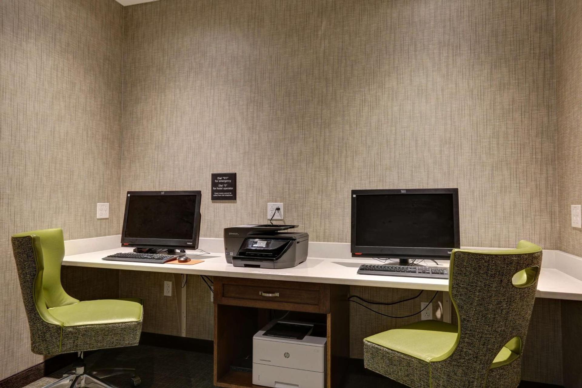 Hampton Inn & Suites by Hilton Tampa Busch Gardens Area photo 18