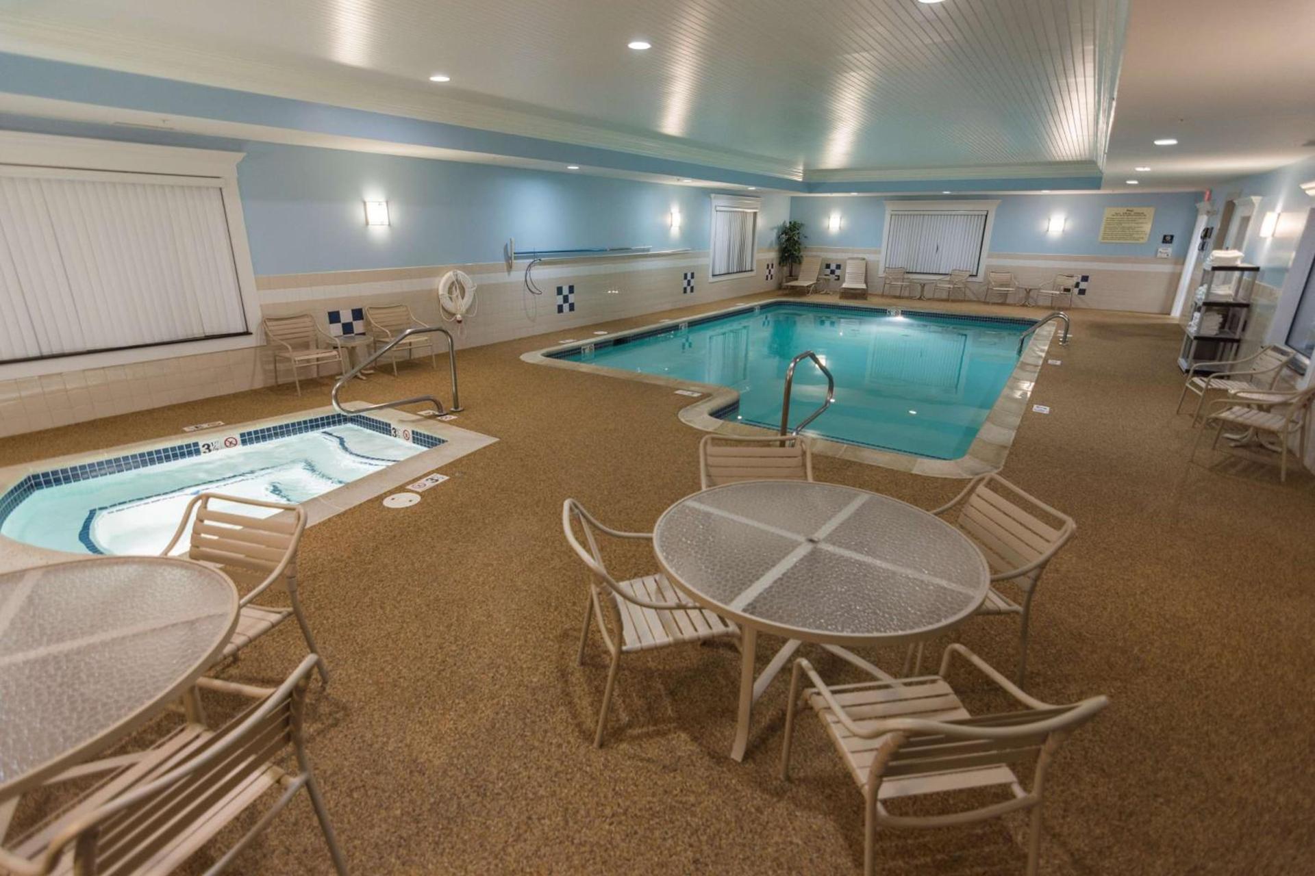 Hampton Inn Bangor photo 6