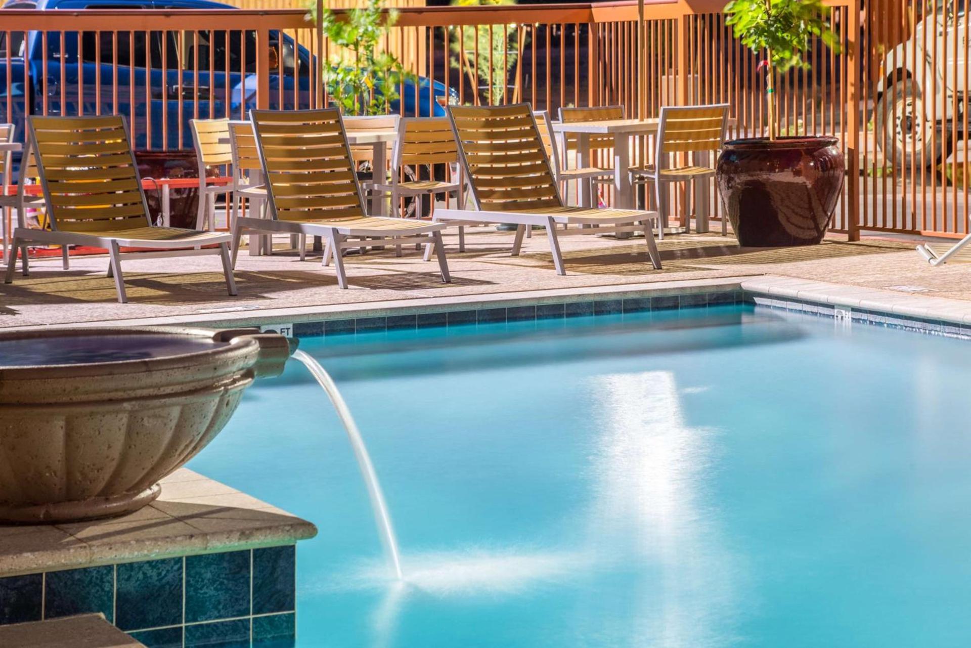 Hampton Inn & Suites Phoenix - East Mesa in Gilbert photo 7