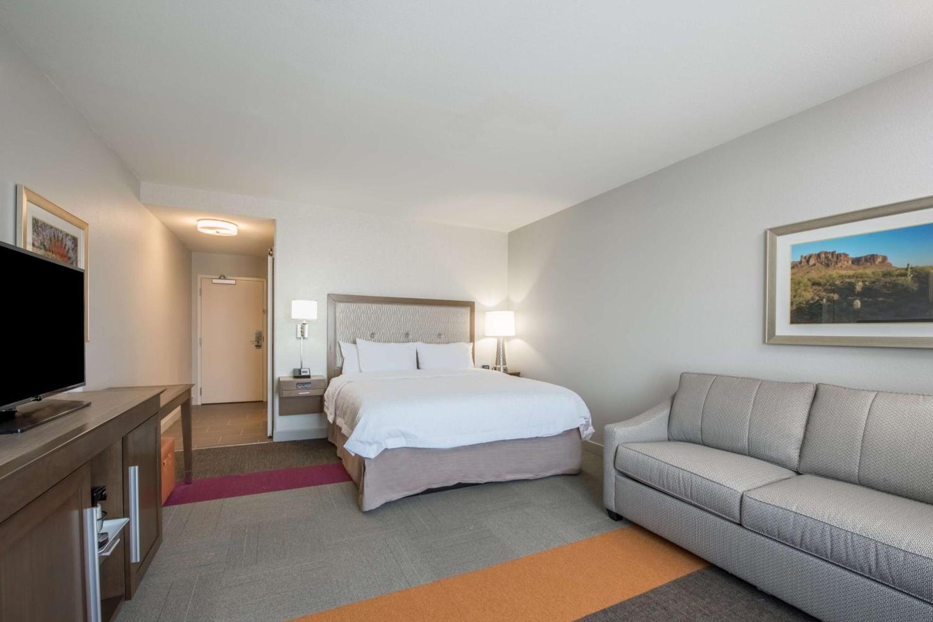 Hampton Inn & Suites Phoenix - East Mesa in Gilbert photo 12