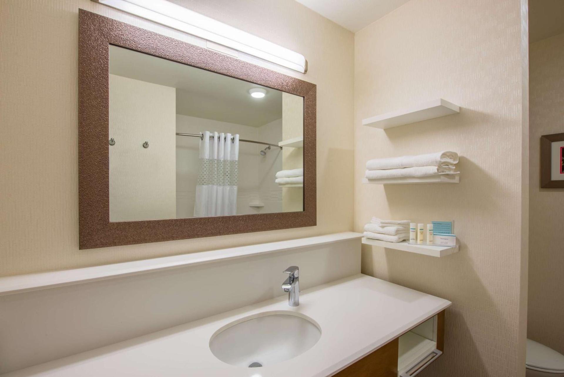 Hampton Inn & Suites Phoenix - East Mesa in Gilbert photo 18