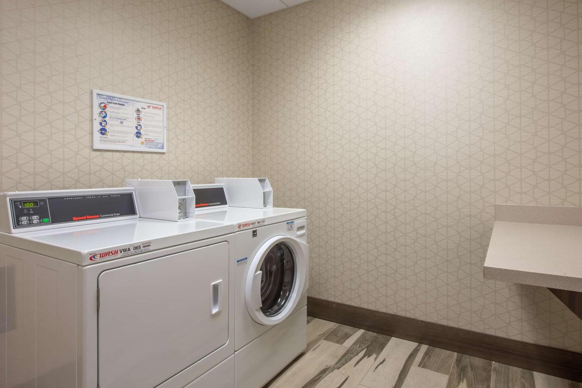 Hampton Inn & Suites Phoenix - East Mesa in Gilbert photo 20