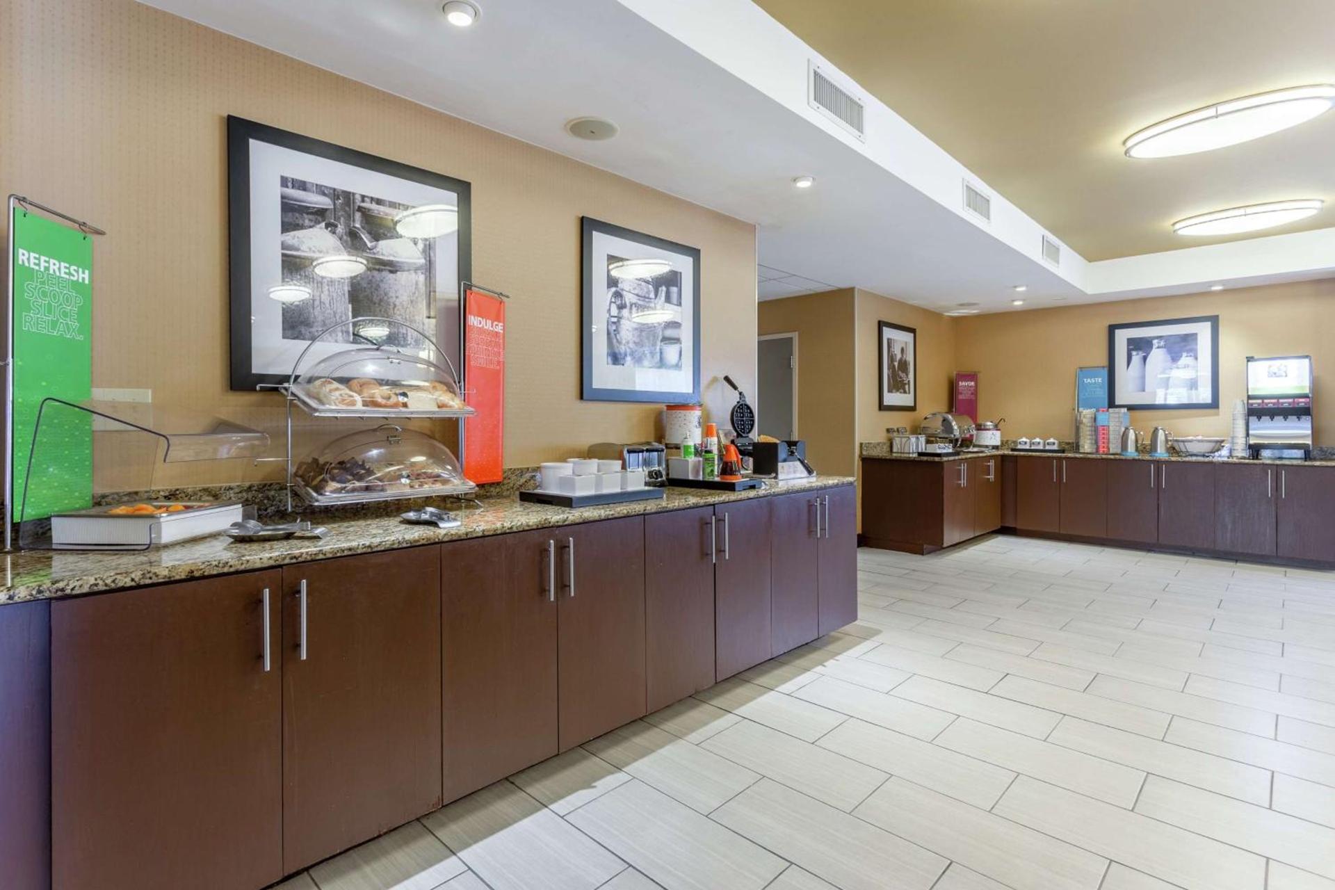 Hampton Inn Biloxi-Ocean Springs photo 4