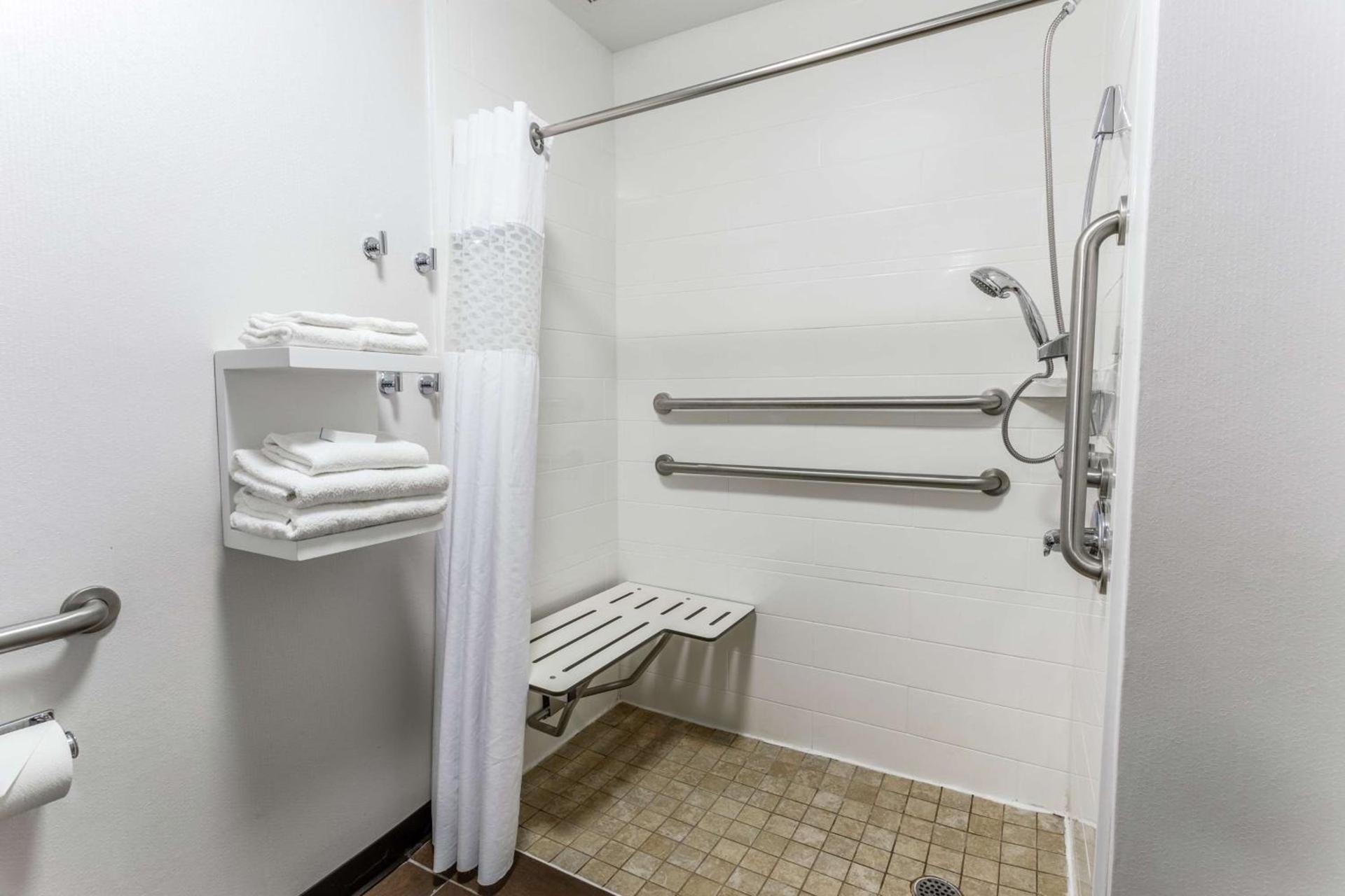 Hampton Inn Biloxi-Ocean Springs photo 7