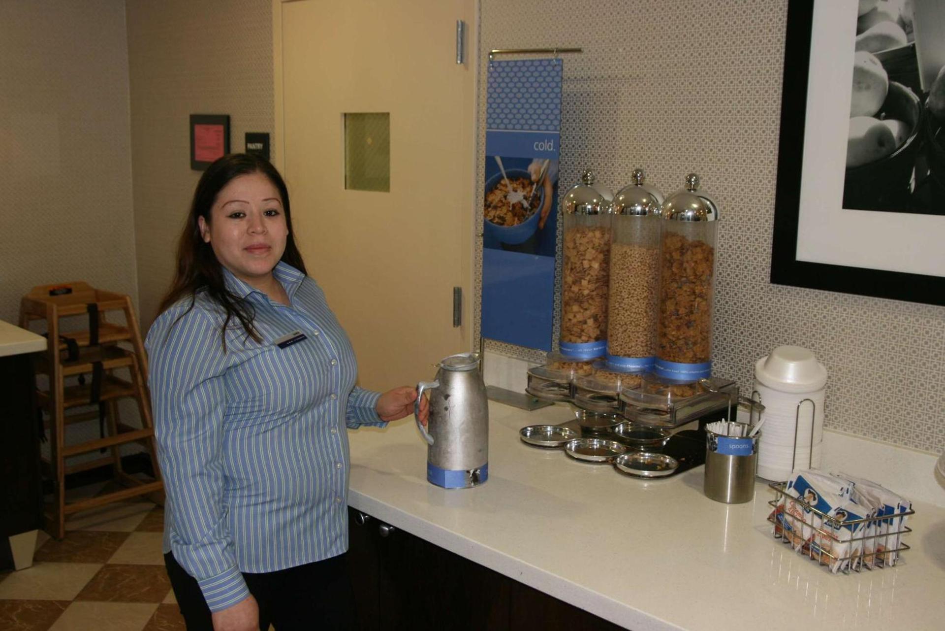 Hampton Inn and Suites Parsippany/North photo 8
