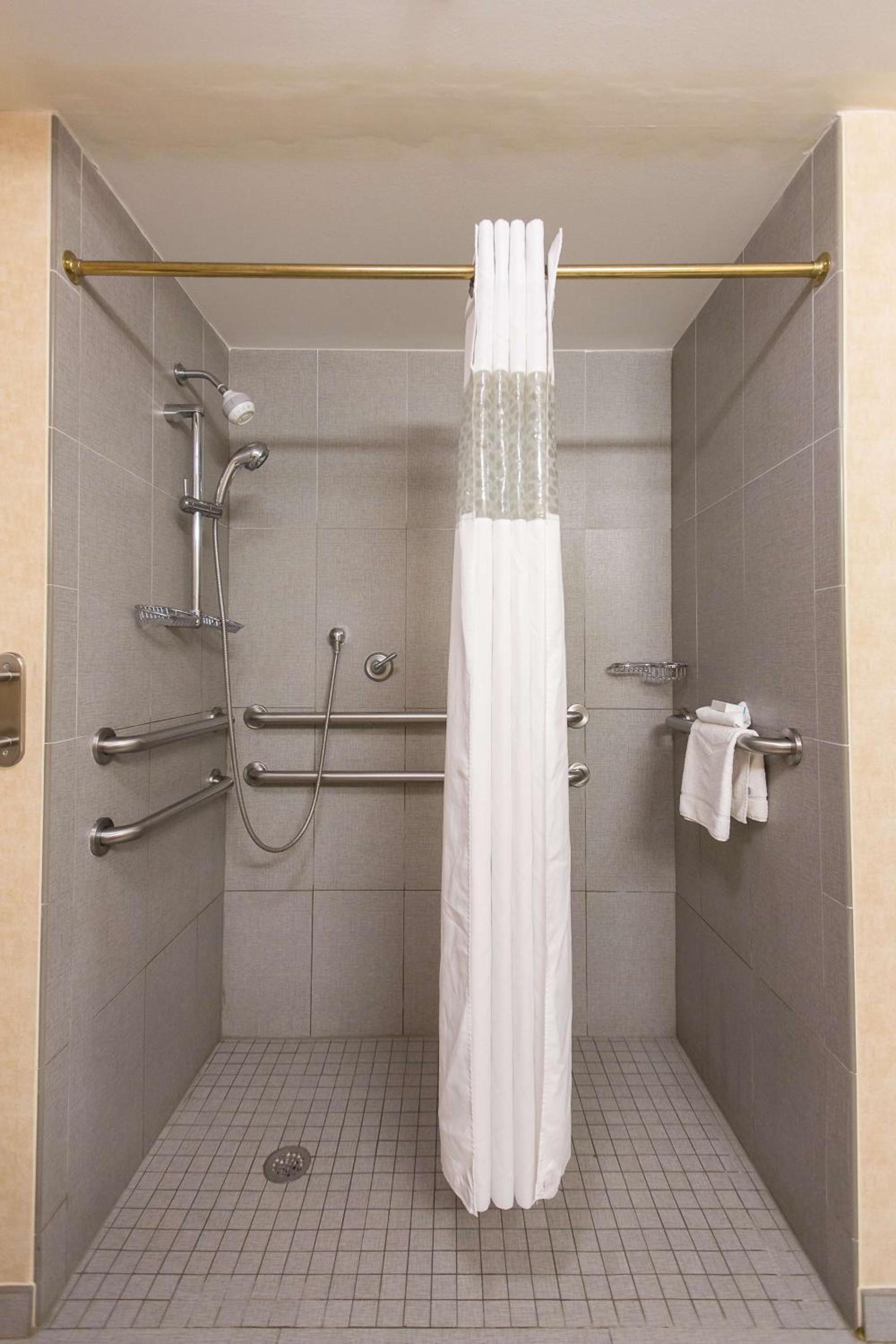 Hampton Inn and Suites Parsippany/North photo 15