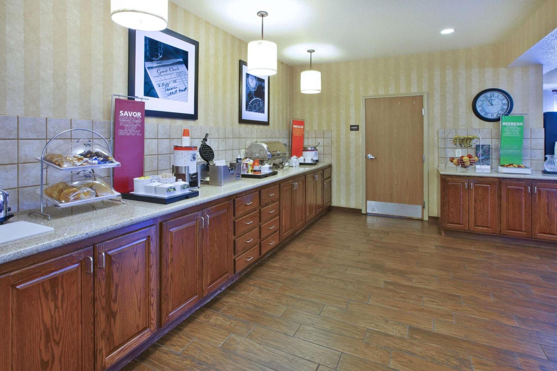 Hampton Inn Pittsburgh Area-Beaver Valley-Center Township photo 6