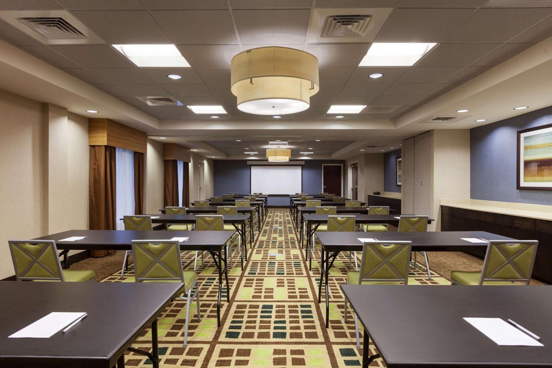 Hampton Inn and Suites Camp Springs photo 14