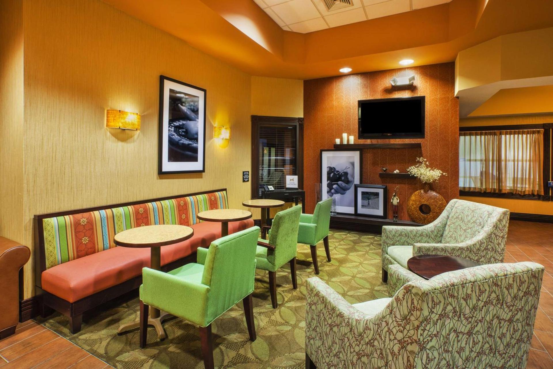 Hampton Inn Gaylord photo 3