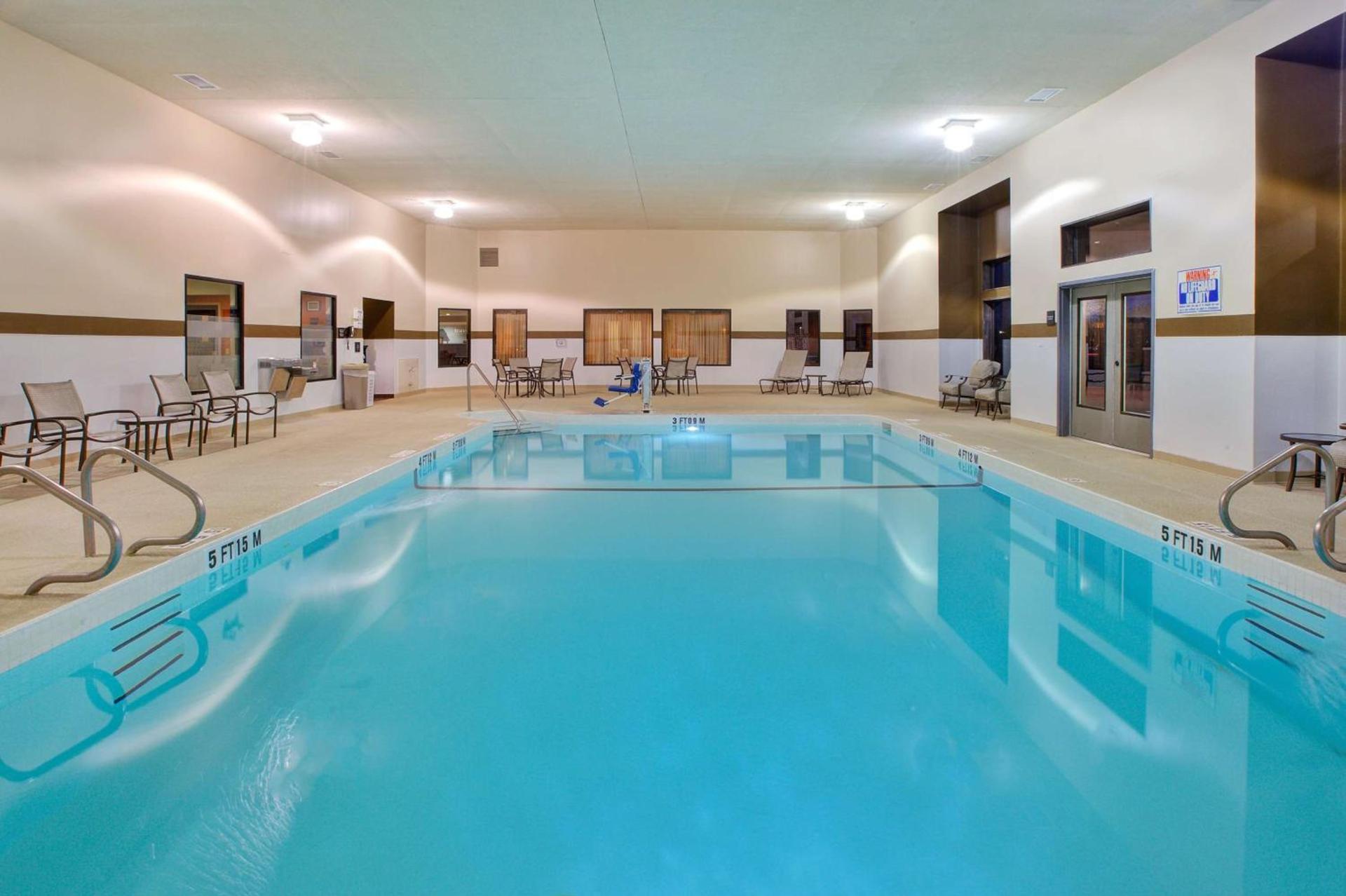 Hampton Inn Gaylord photo 5