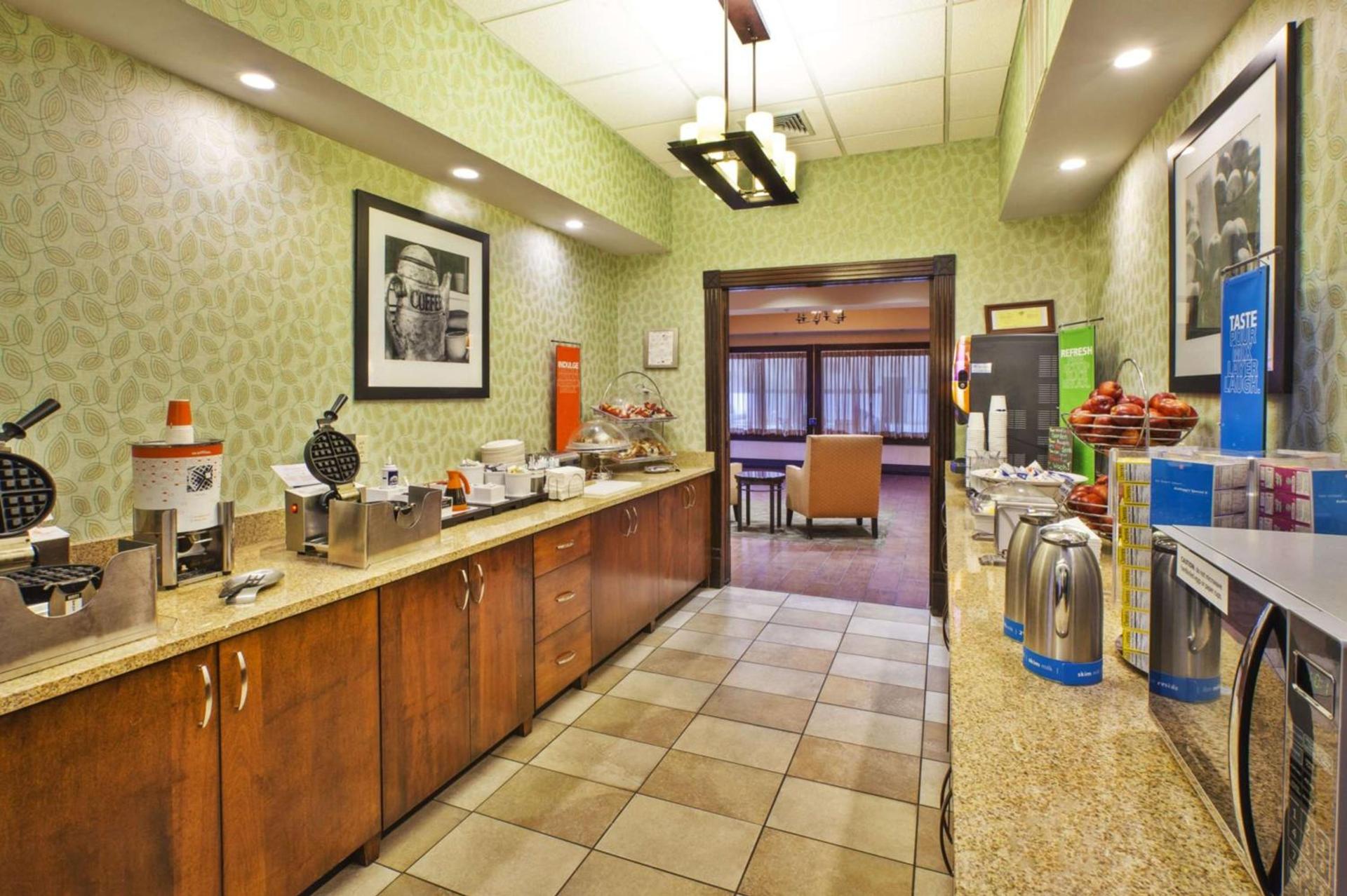 Hampton Inn Gaylord photo 8