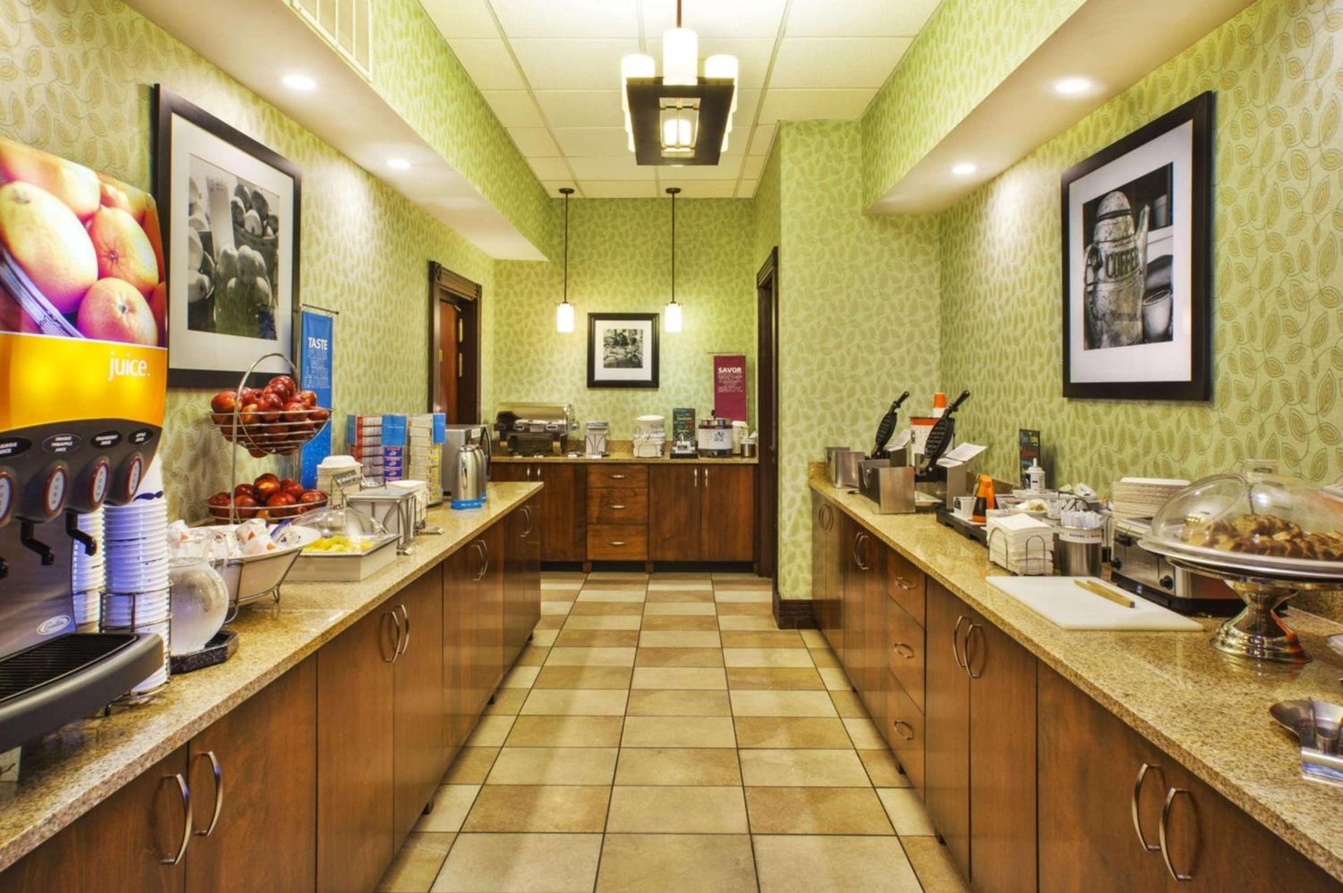 Hampton Inn Gaylord photo 9
