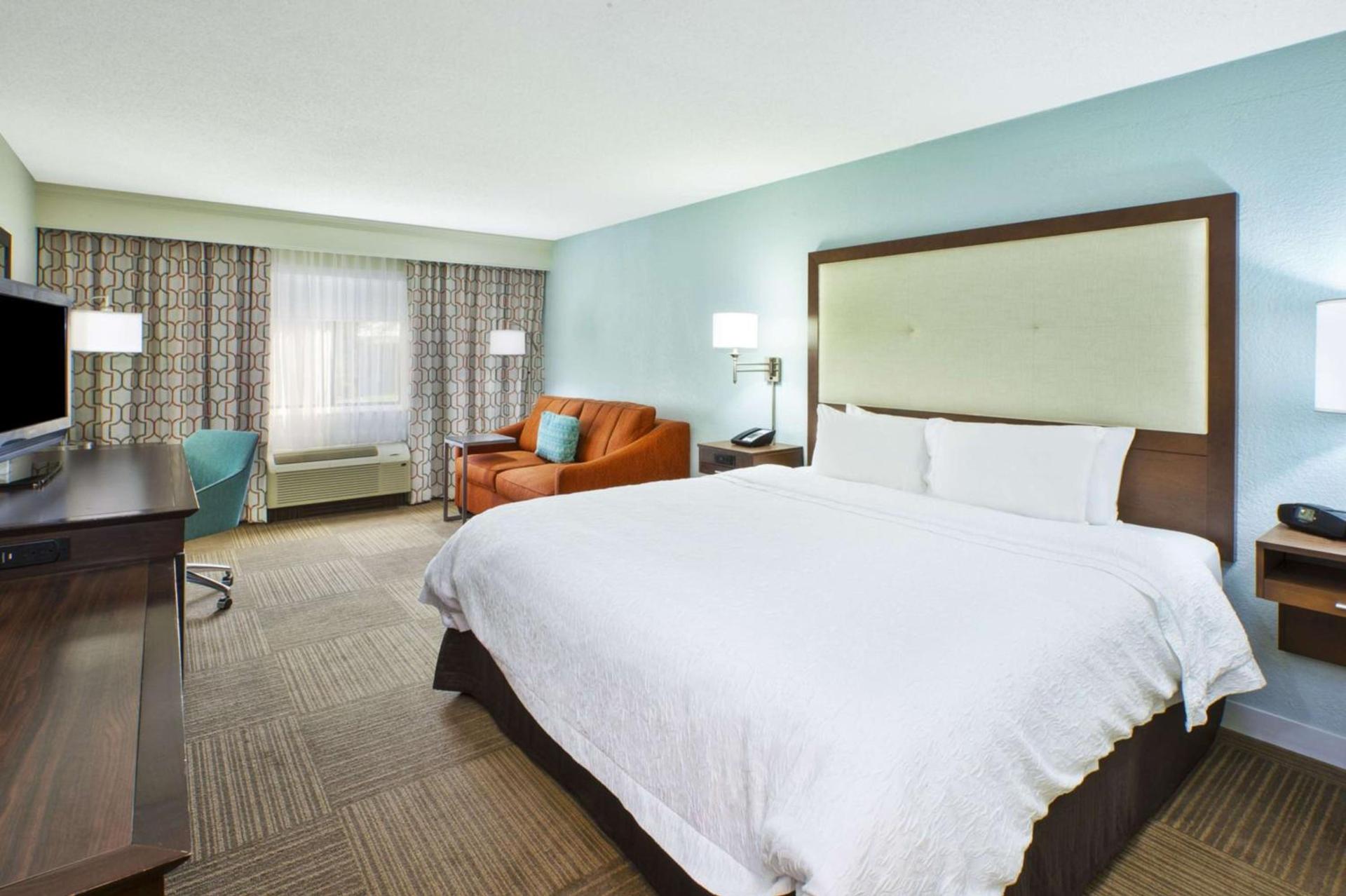 Hampton Inn Gaylord photo 12