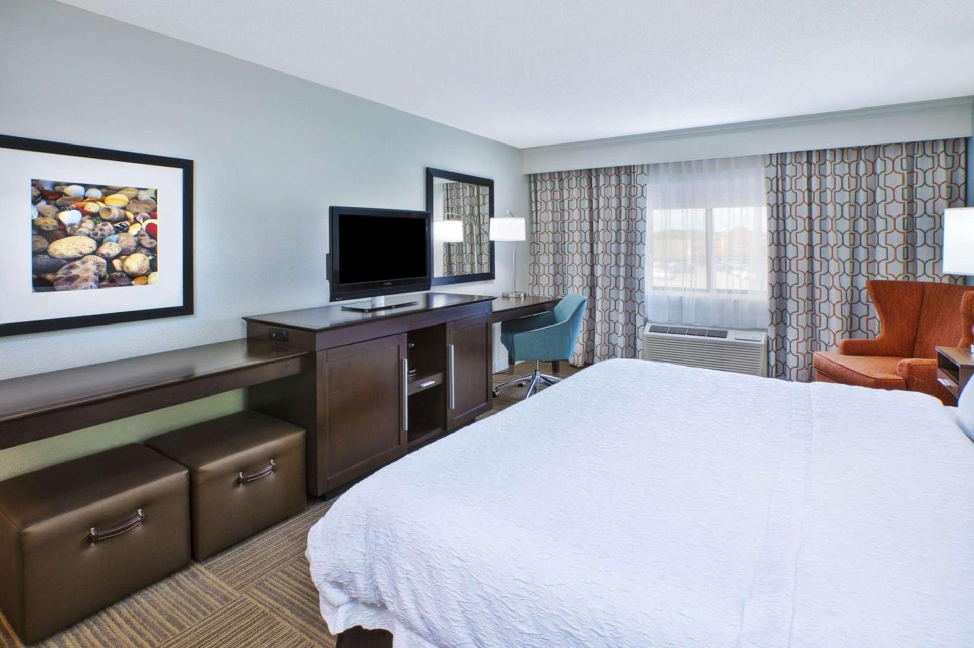 Hampton Inn Gaylord photo 19