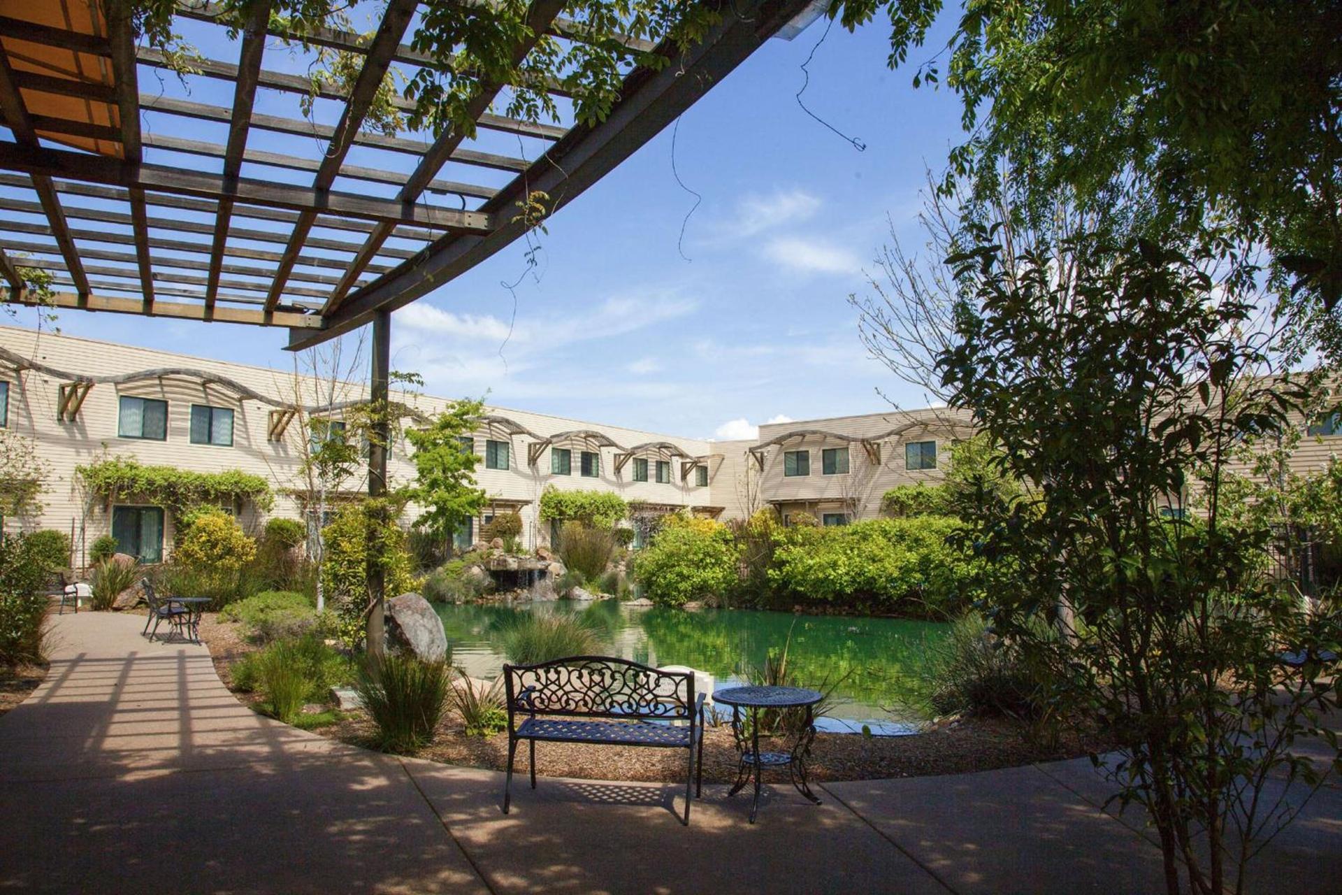 DoubleTree by Hilton Napa Valley - American Canyon photo 3