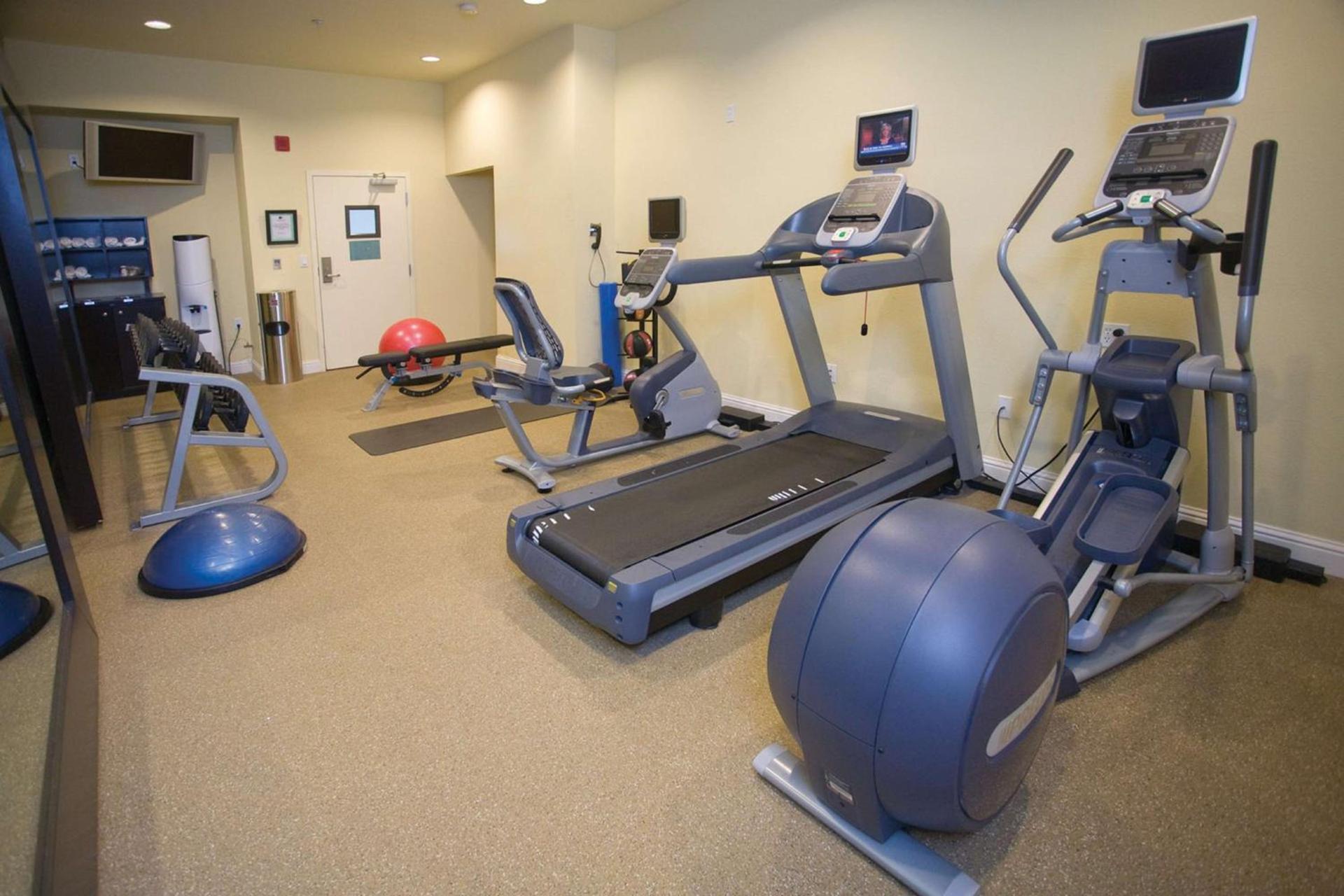 DoubleTree by Hilton Napa Valley - American Canyon photo 10
