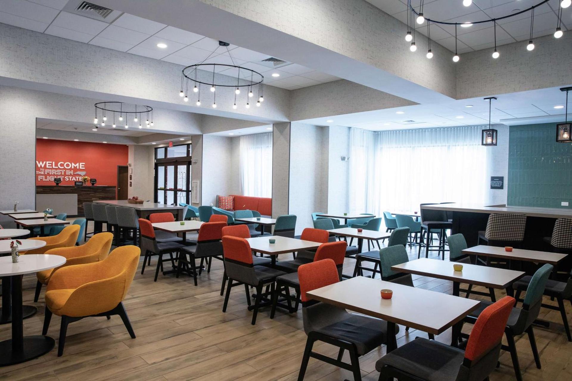 Hampton Inn Black Mountain photo 6