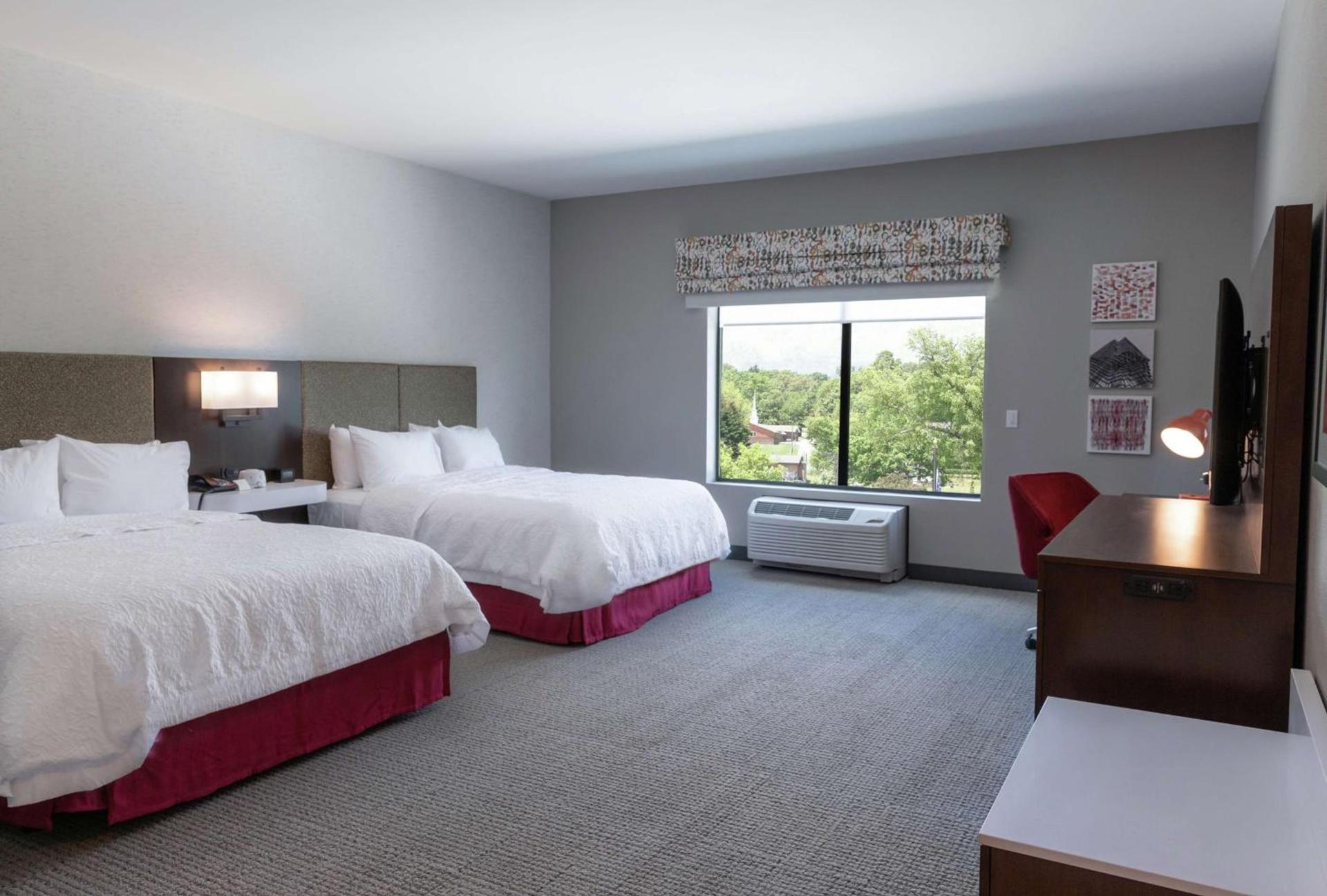 Hampton Inn Black Mountain photo 14