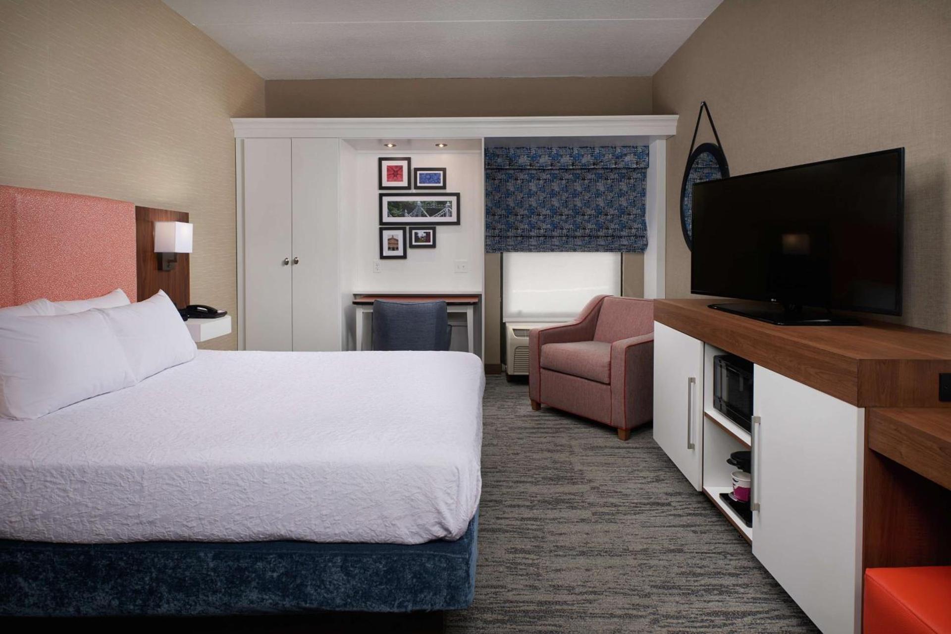 Hampton Inn by Hilton Youngstown-West I-80 photo 13