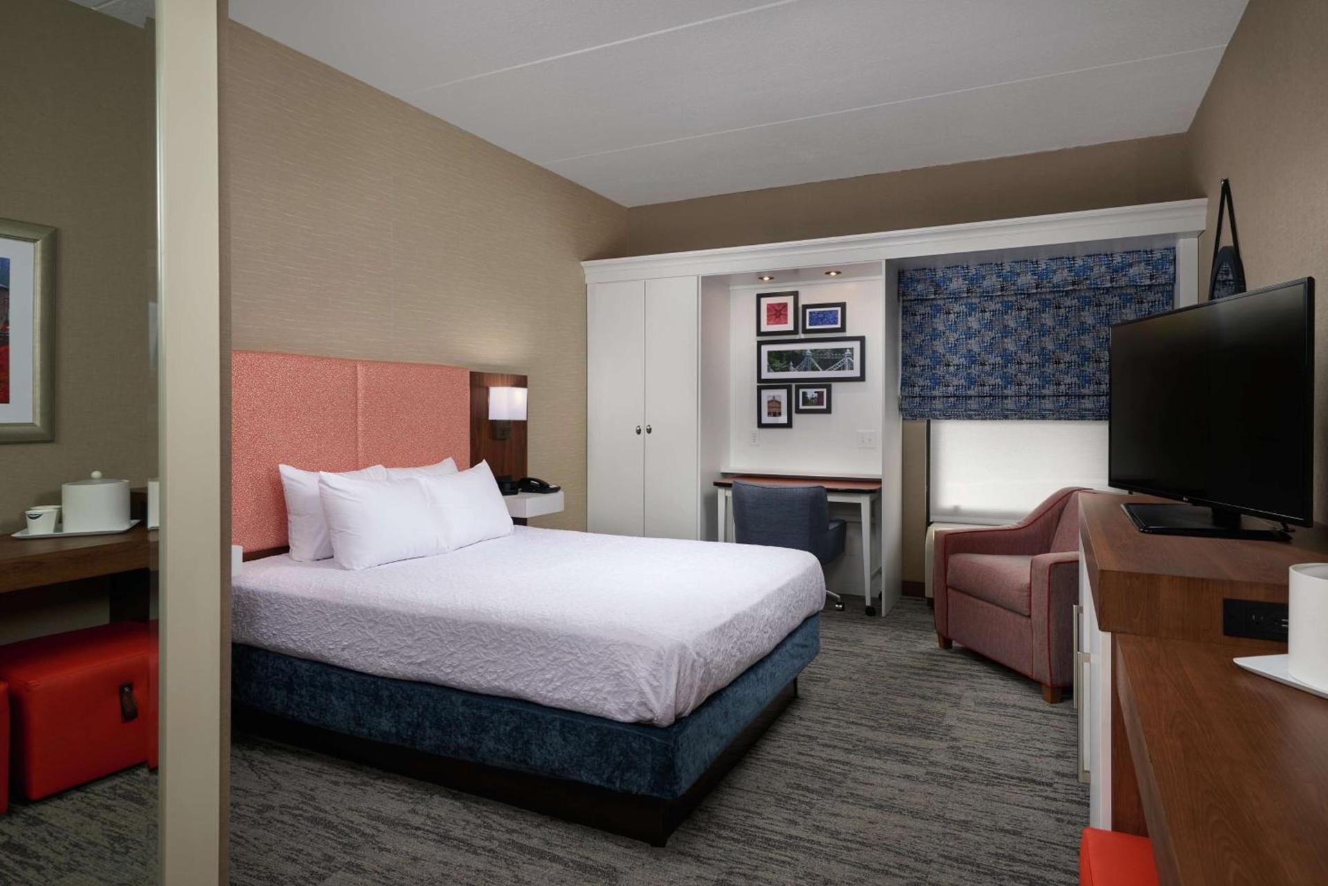 Hampton Inn by Hilton Youngstown-West I-80 photo 6