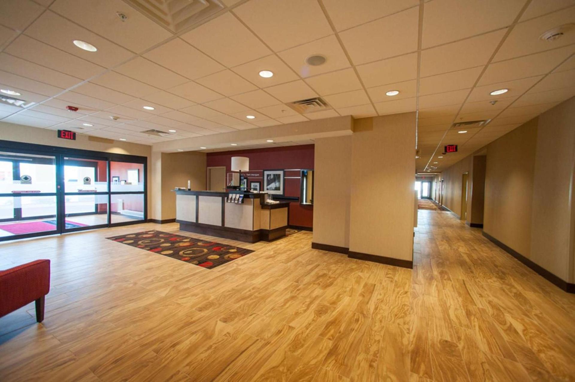 Hampton Inn by Hilton Fort Morgan photo 3