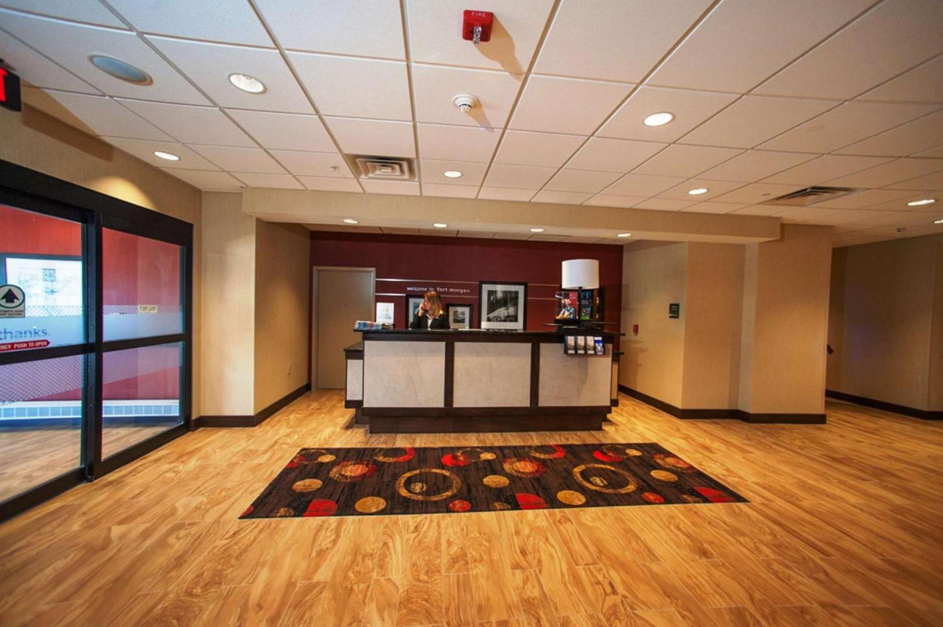 Hampton Inn by Hilton Fort Morgan photo 2