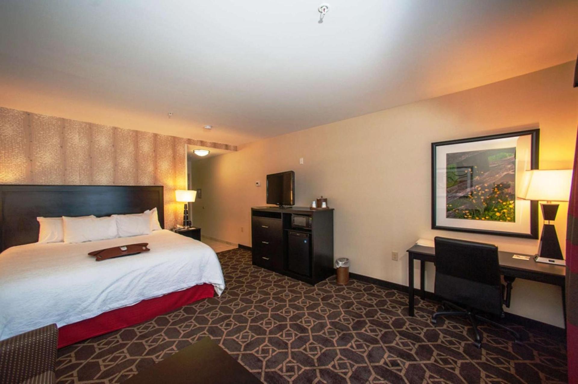 Hampton Inn by Hilton Fort Morgan photo 16