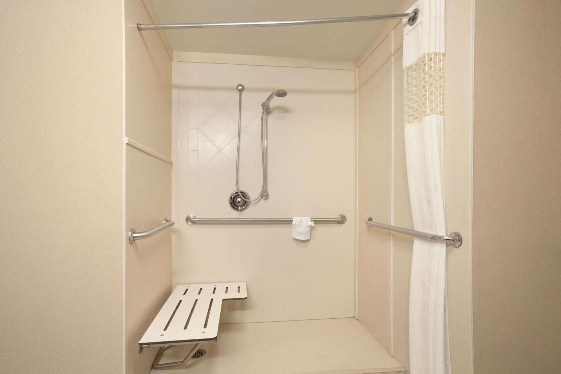 Hampton Inn Sheridan photo 3