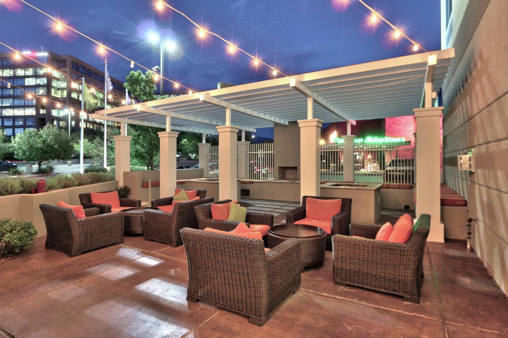 Hilton Garden Inn Albuquerque Uptown photo 2