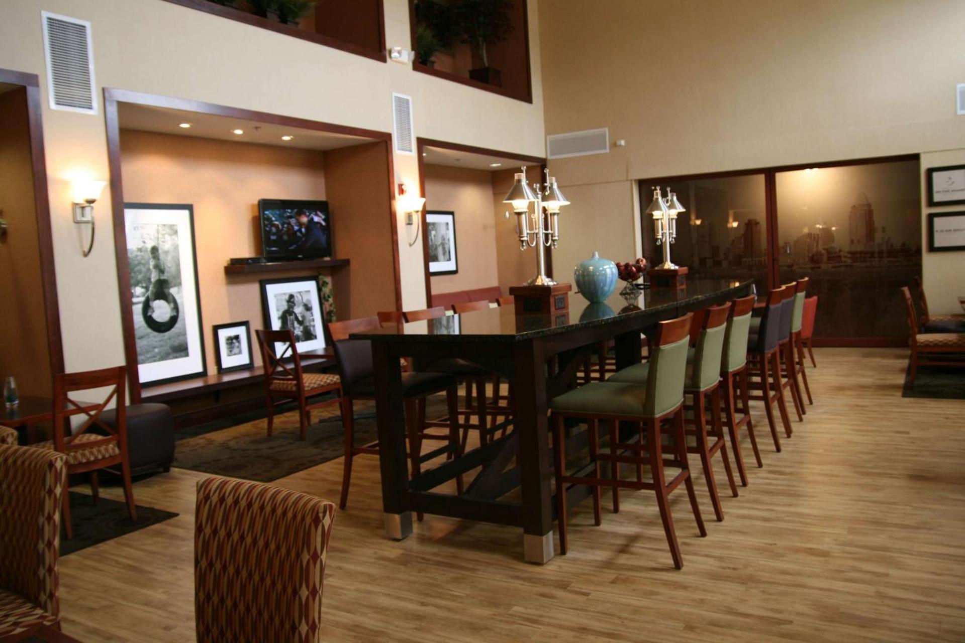 Hampton Inn & Suites Wilder photo 6