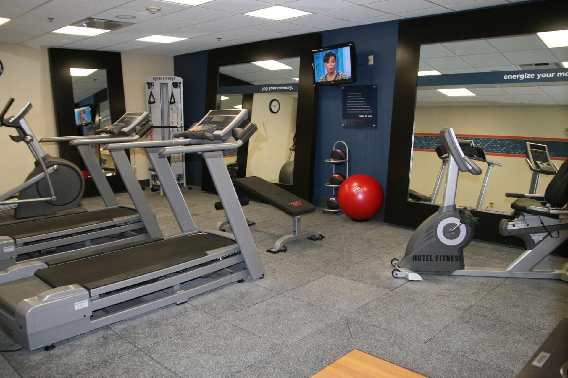 Hampton Inn & Suites Wilder photo 11