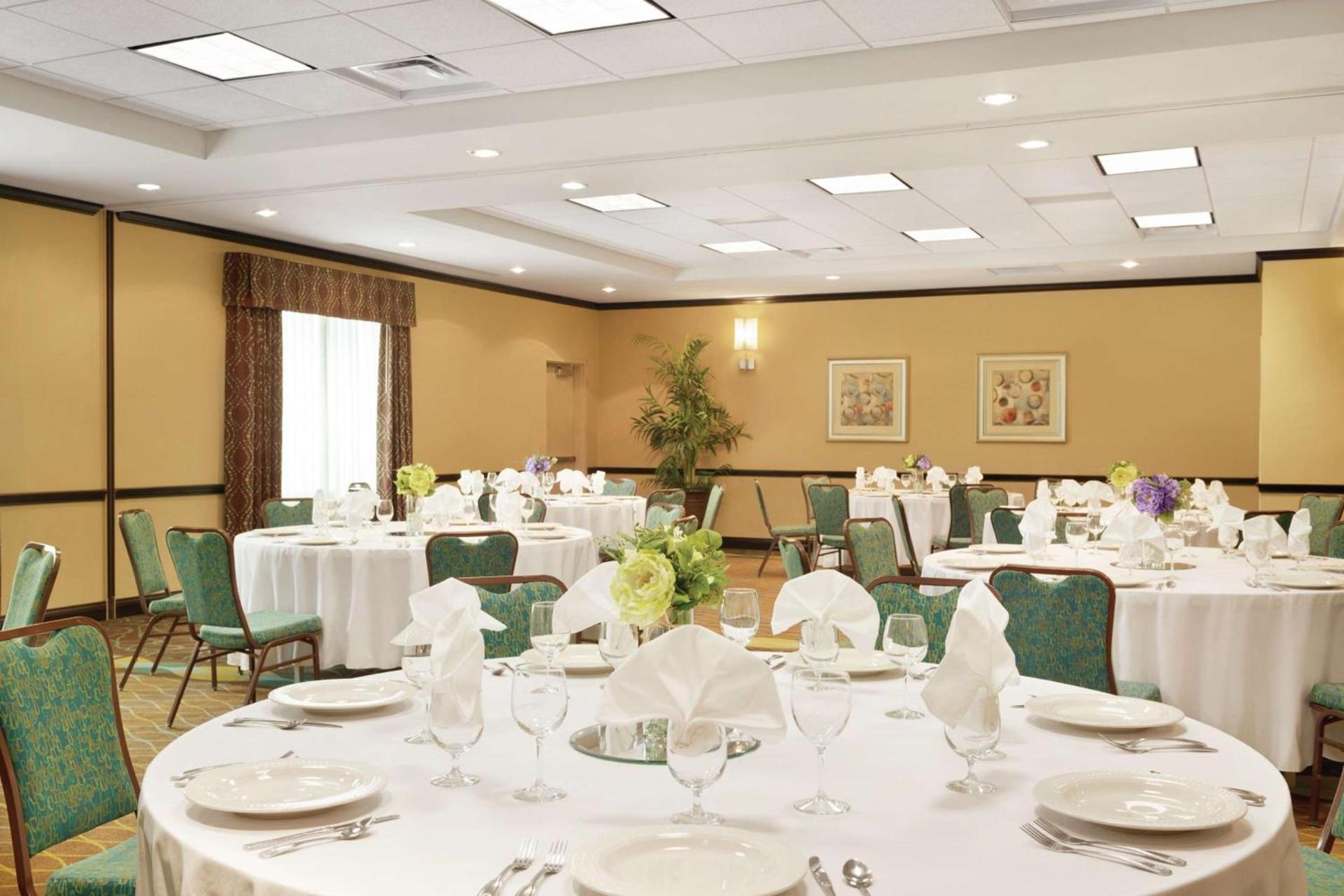 Hilton Garden Inn Warner Robins photo 13
