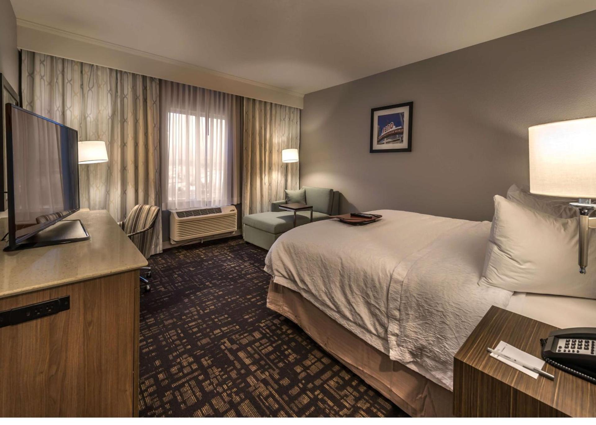Hampton Inn & Suites - Reno West, NV photo 7