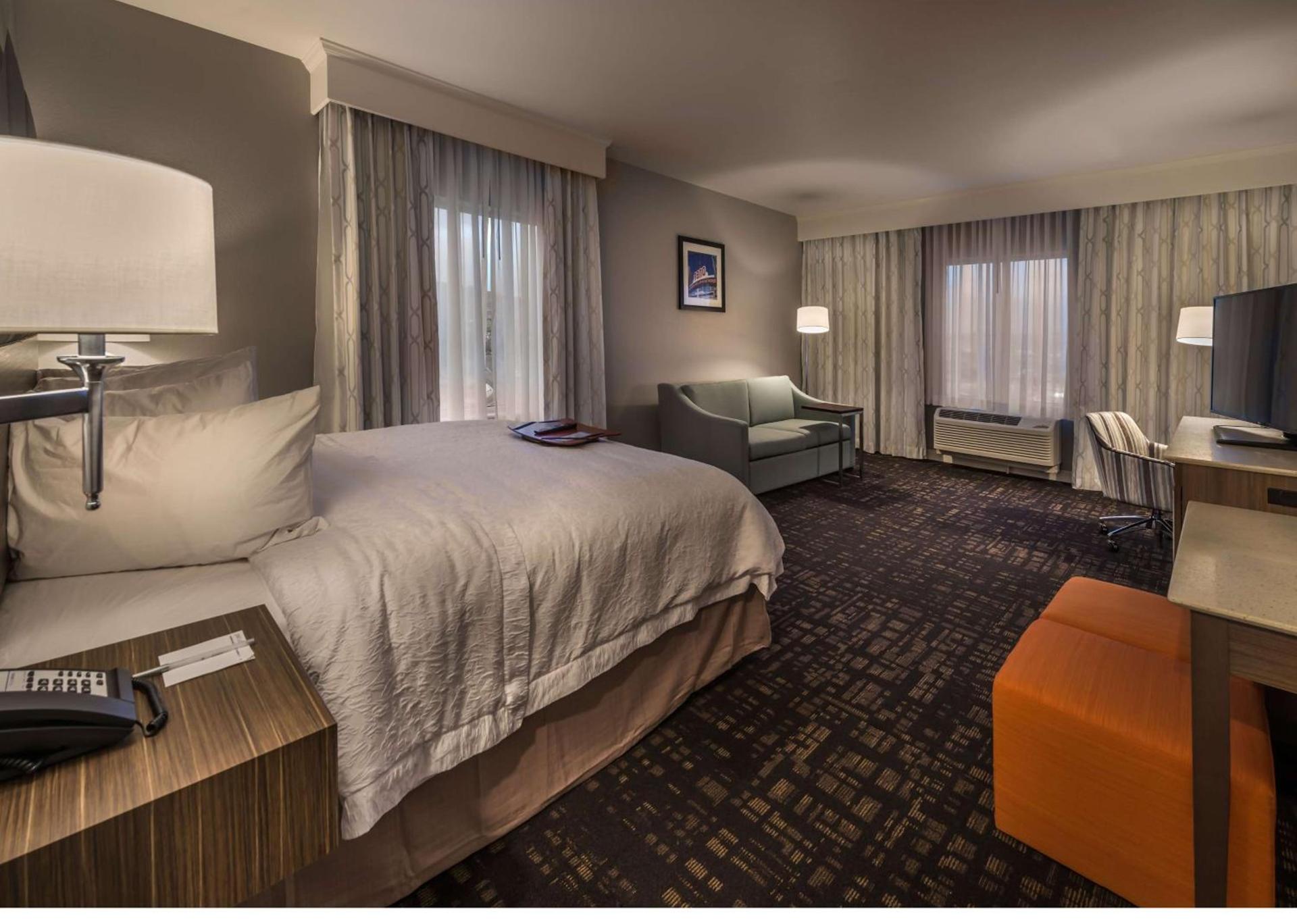 Hampton Inn & Suites - Reno West, NV photo 13