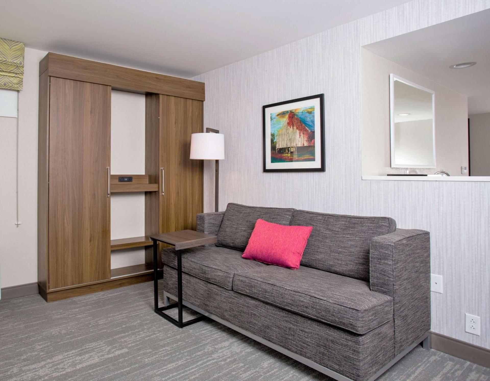 Hampton Inn Williamsport photo 17
