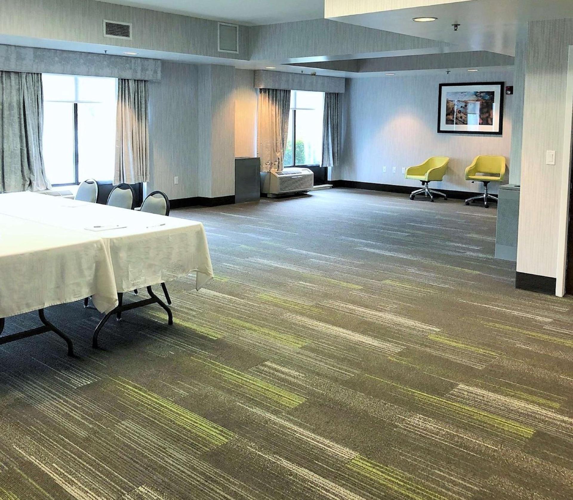 Hampton Inn Williamsport photo 20