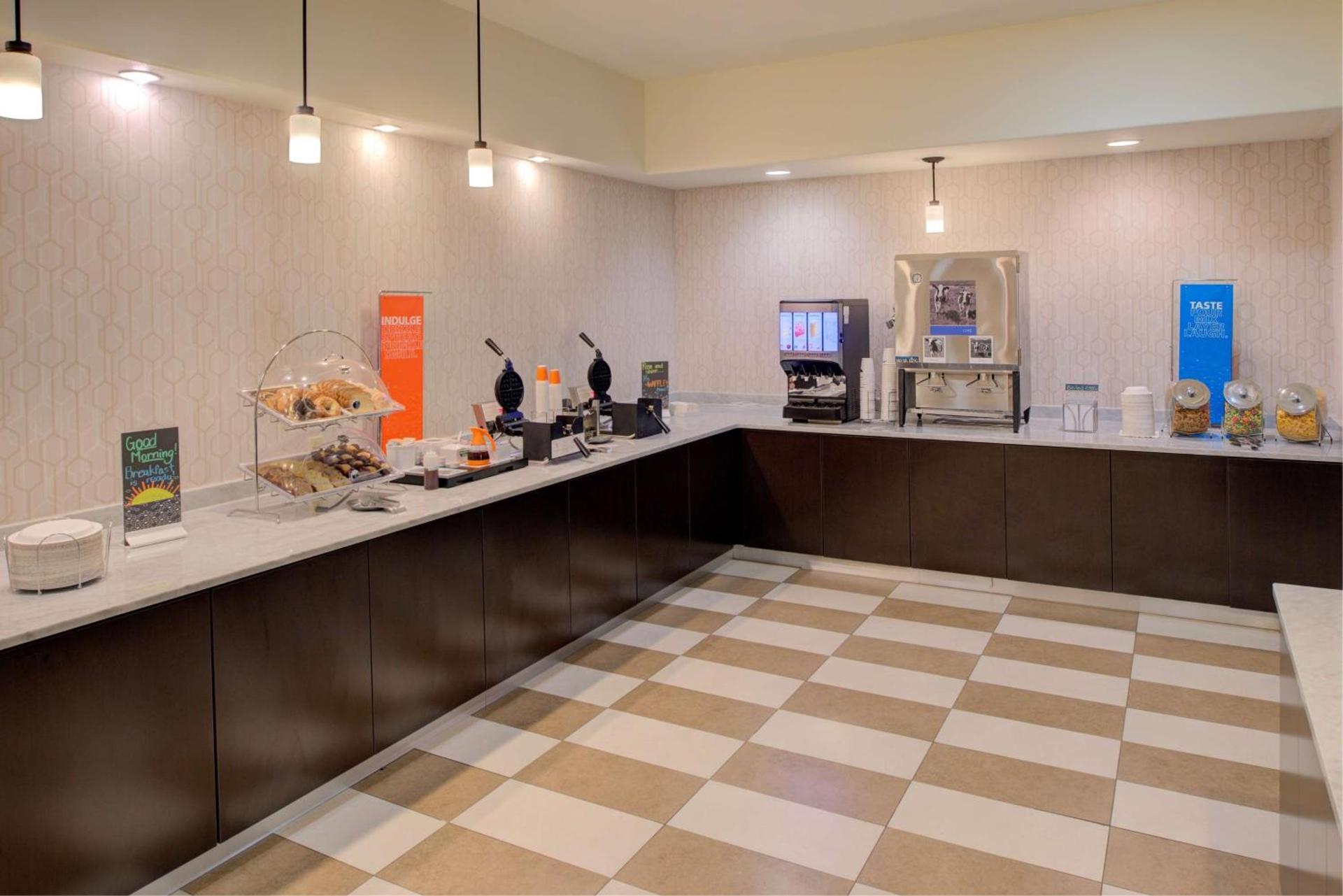 Hampton Inn Baton Rouge - Denham Springs photo 9