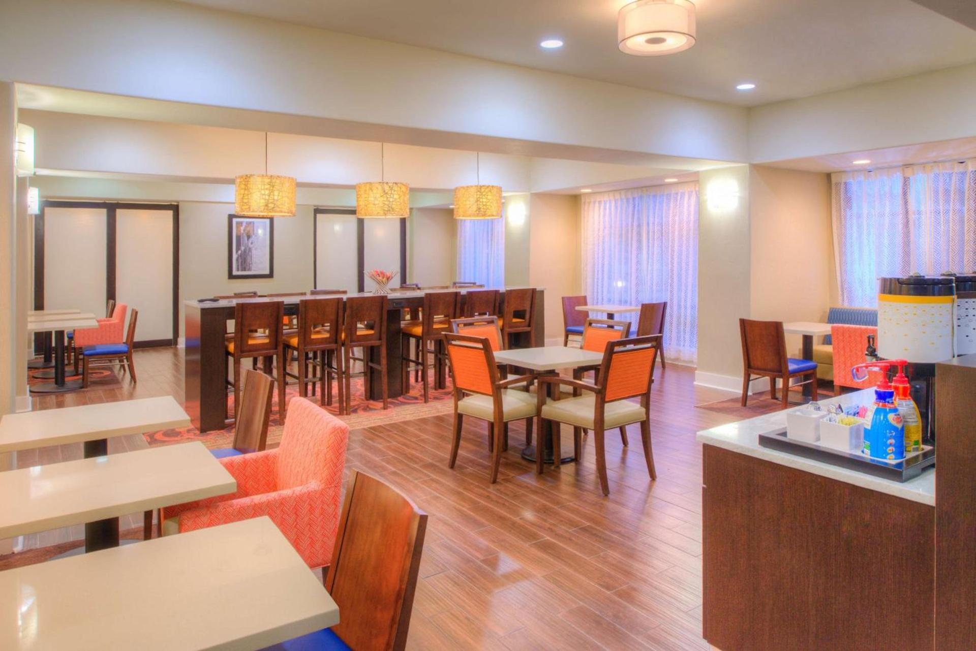 Hampton Inn Baton Rouge - Denham Springs photo 8