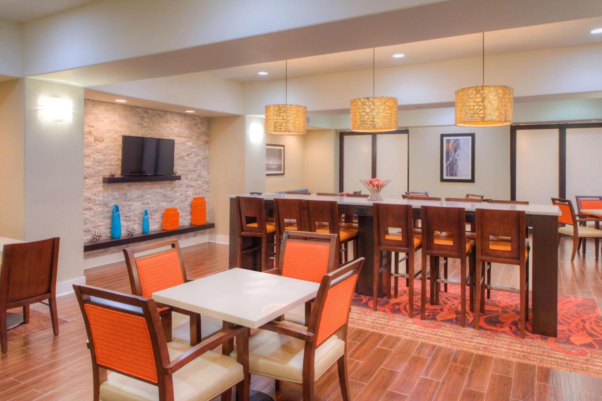 Hampton Inn Baton Rouge - Denham Springs photo 11