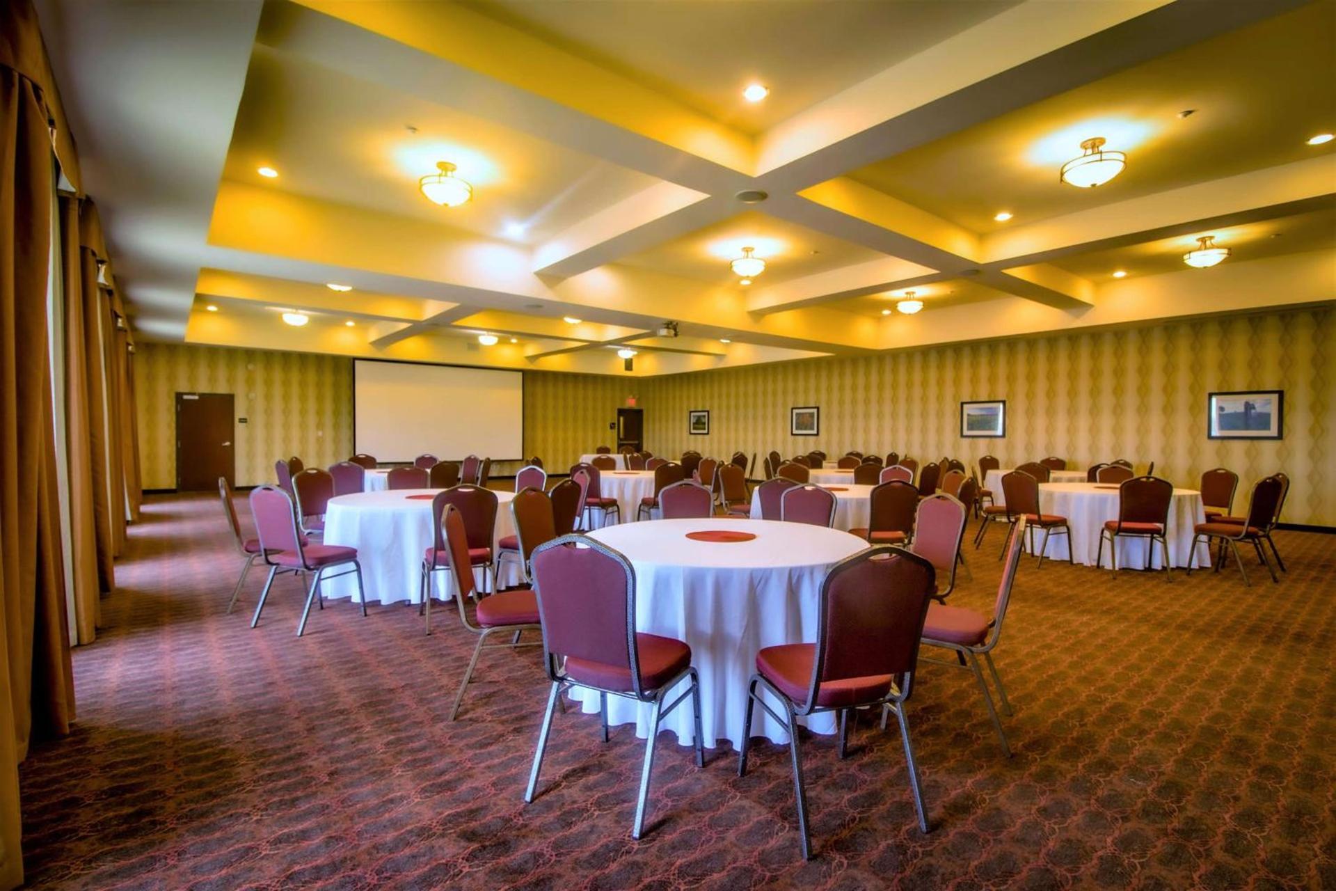 Hampton Inn & Suites Bastrop photo 14