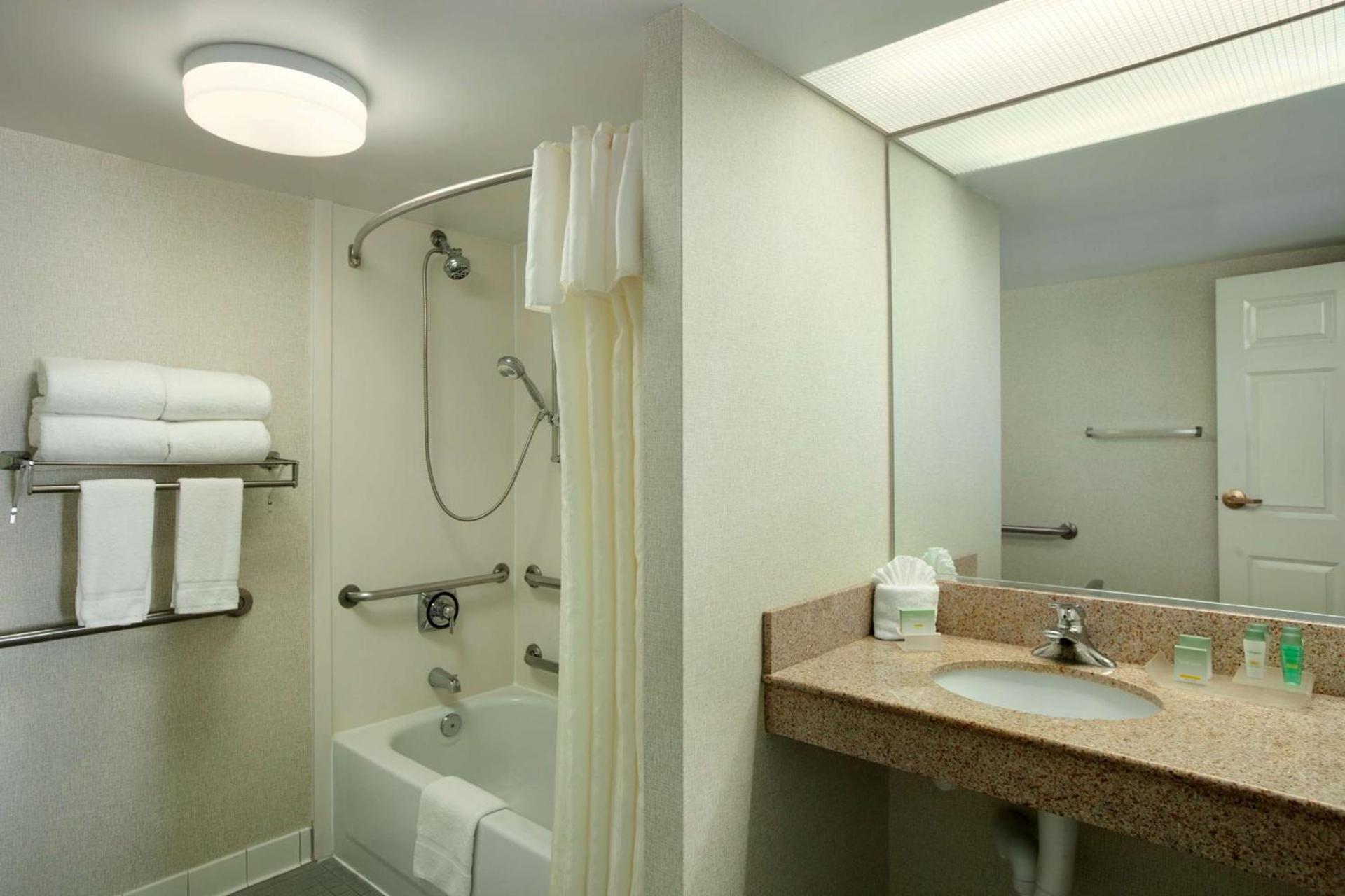 Homewood Suites by Hilton Falls Church photo 14