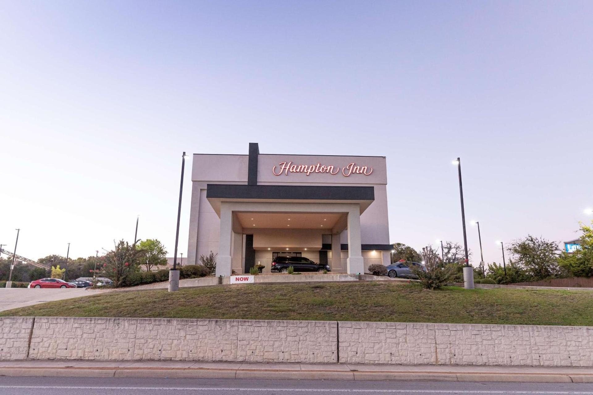 Hampton Inn Kerrville photo 3