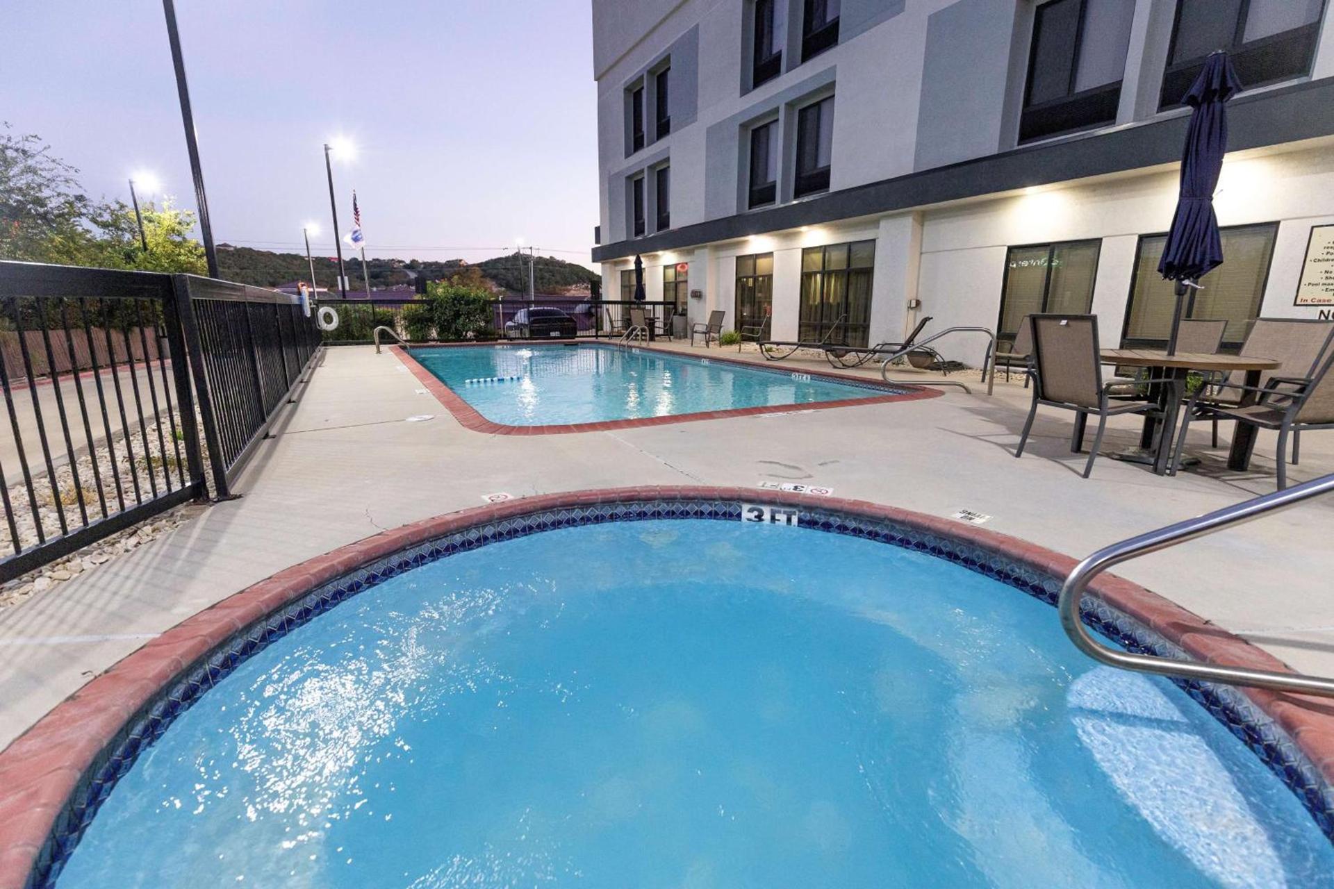 Hampton Inn Kerrville photo 4